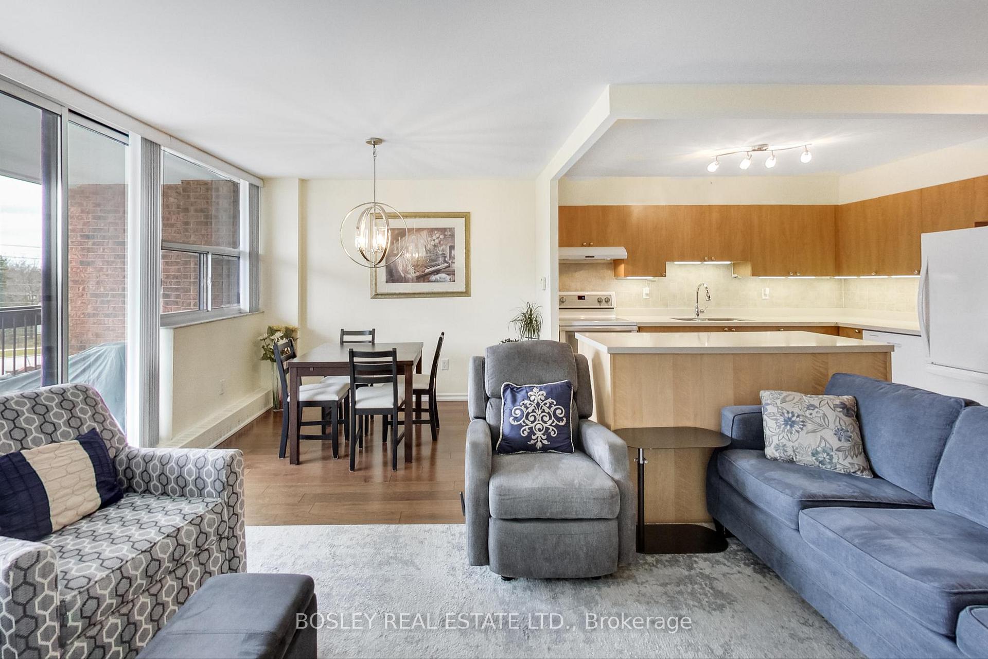 2 Bedrooms Condo at 3501 Glen Erin,  Mississauga For sale