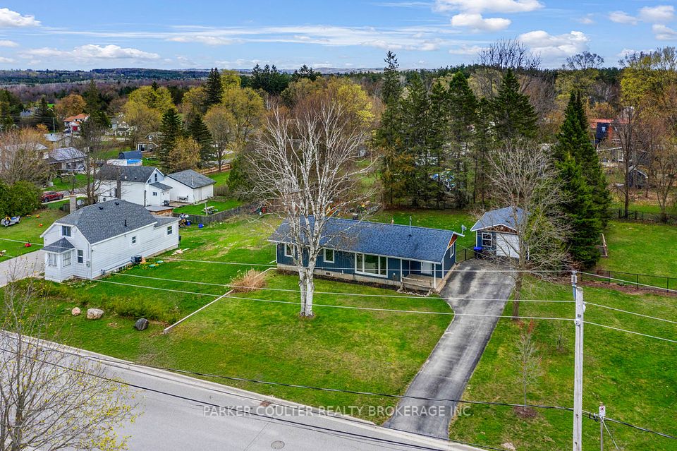 11 Albert Street, Springwater, ON L0L 1V0