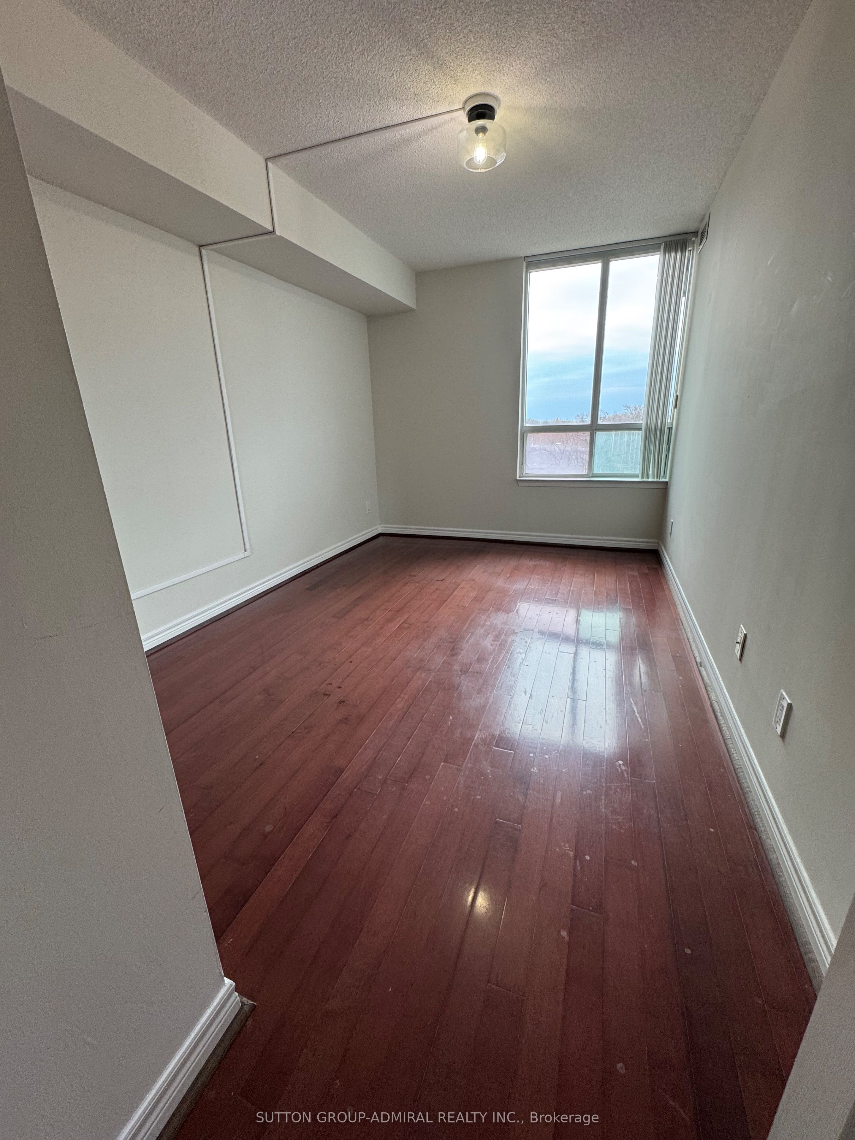 2 Covington Road E, #602