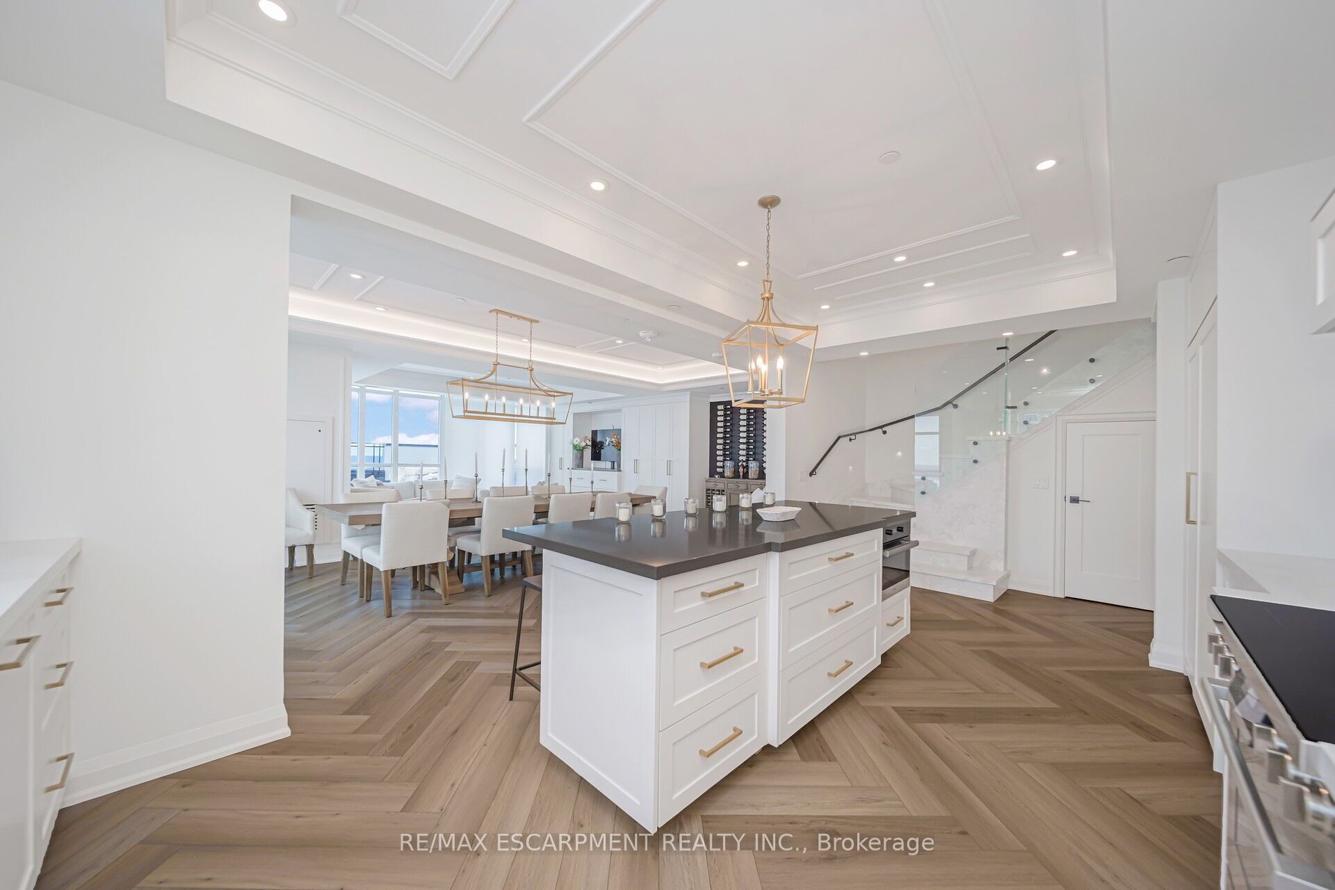 16 Concord Place, #905