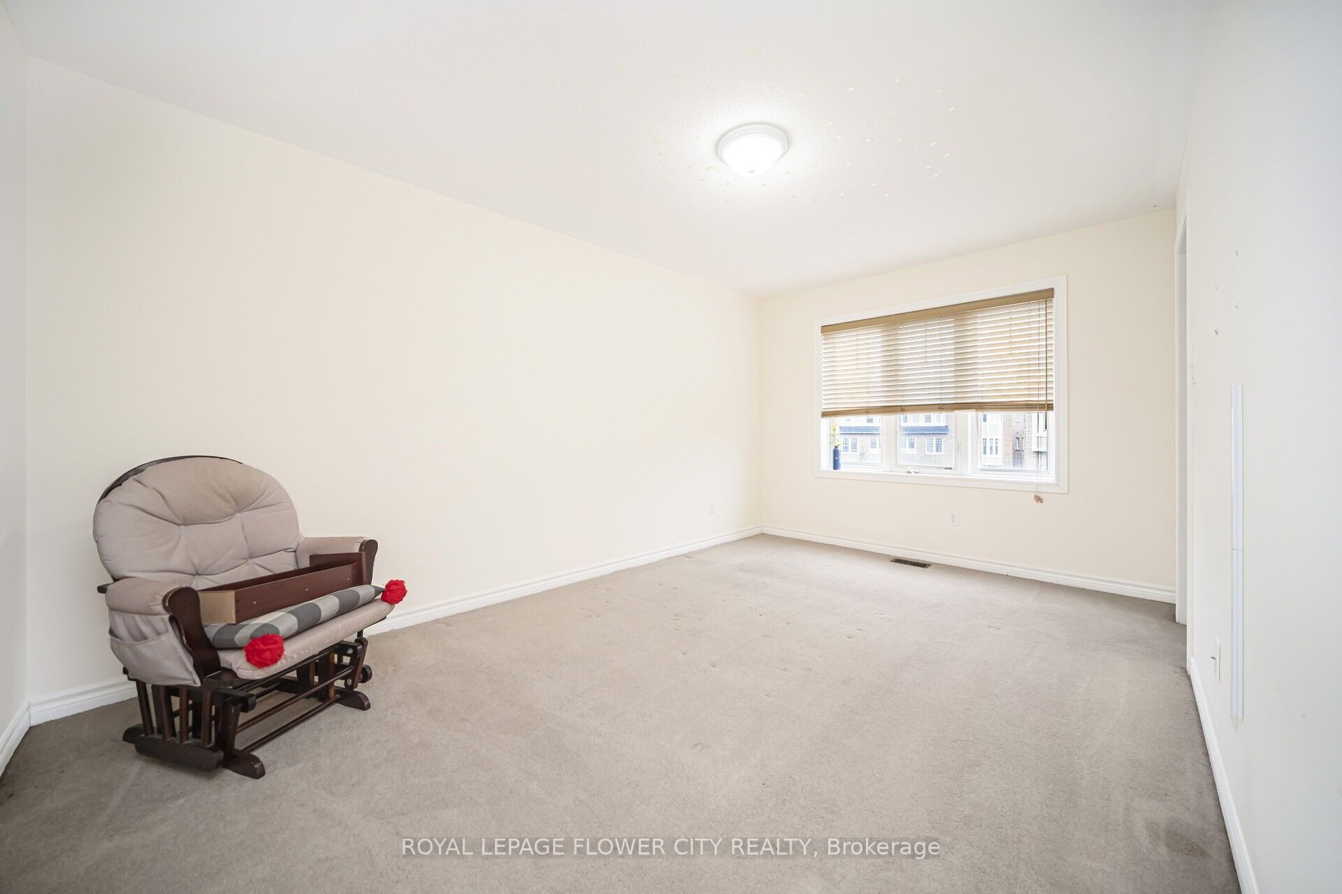 82 Magdalene Crescent