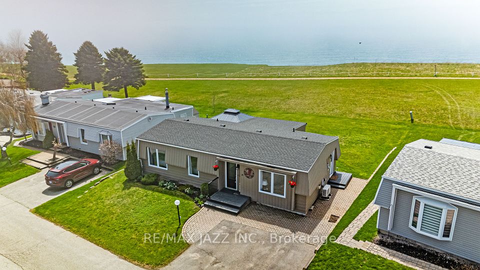 15 Bluffs