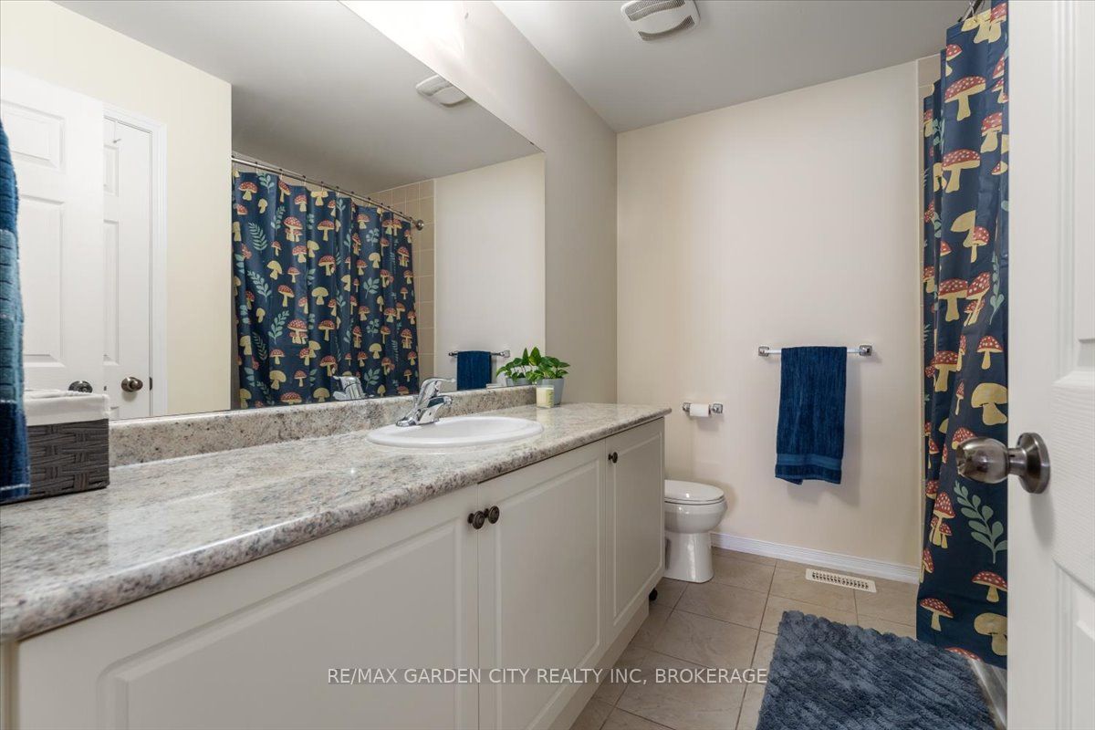 8648 DOGWOOD Crescent