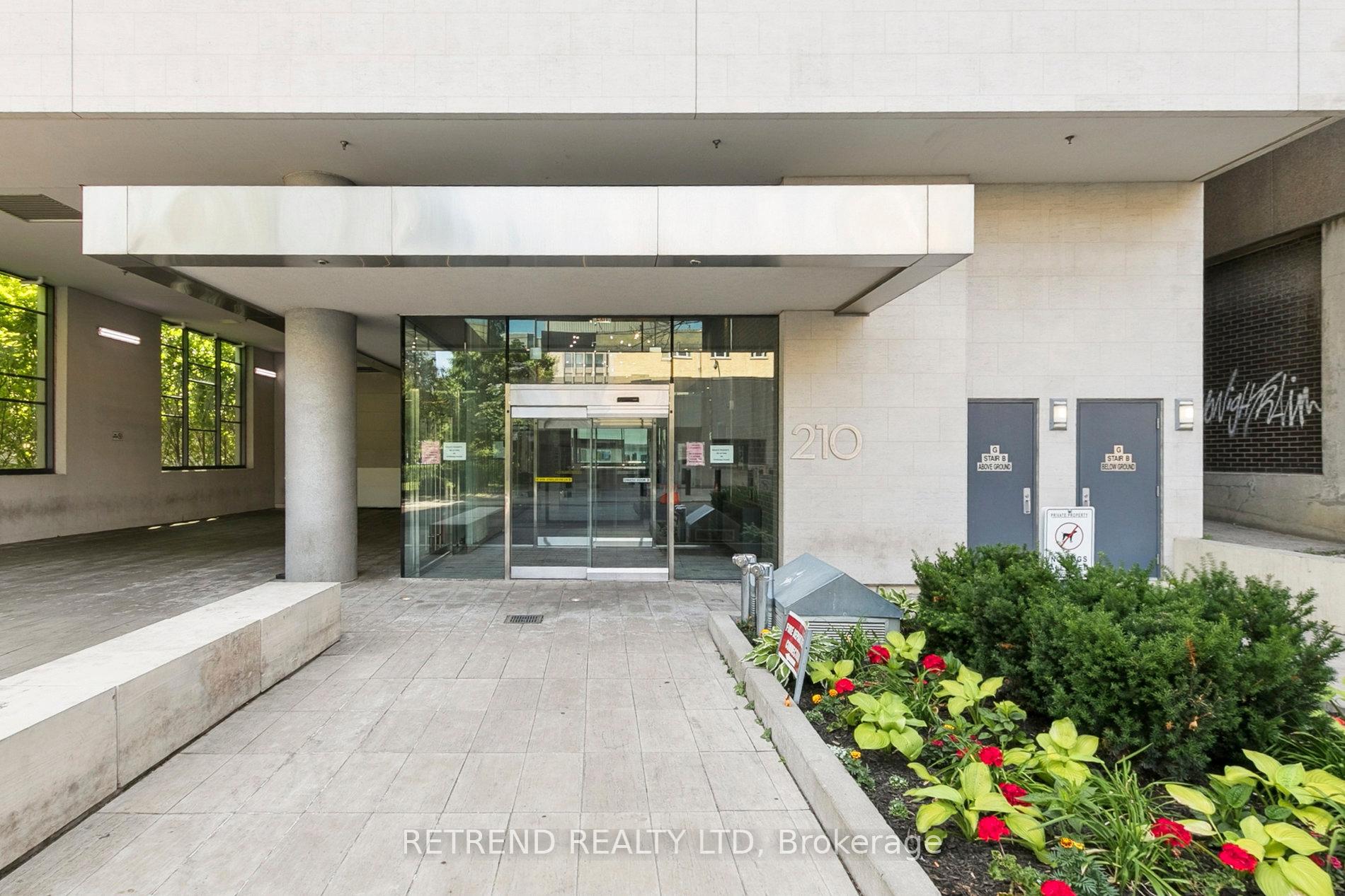 2 Bedrooms Condo at 210 Simcoe, Toronto For sale
