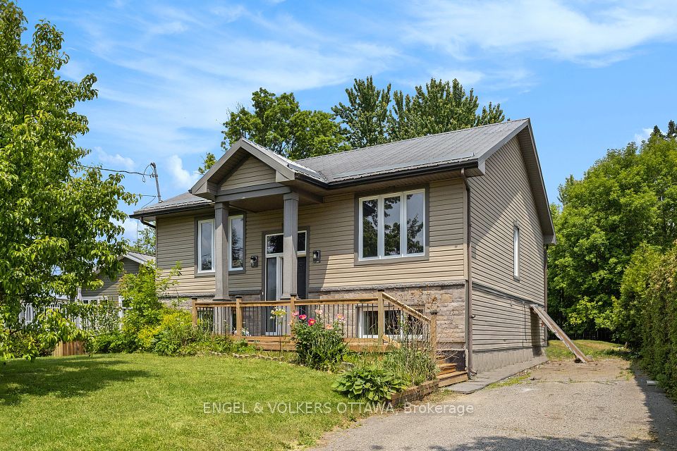 1095 Morin