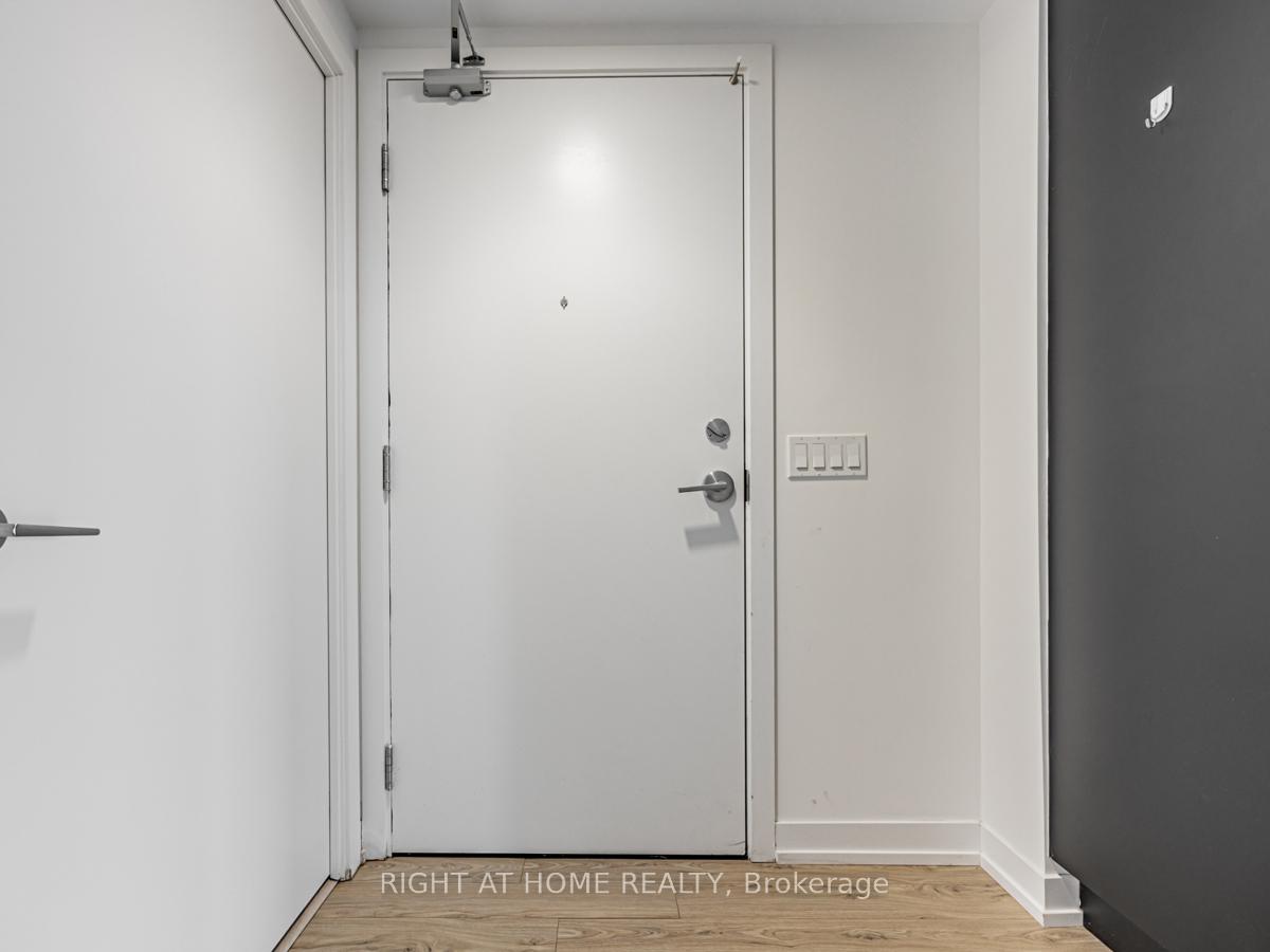 1 Bedroom Condo at 85 Wood, Toronto For sale