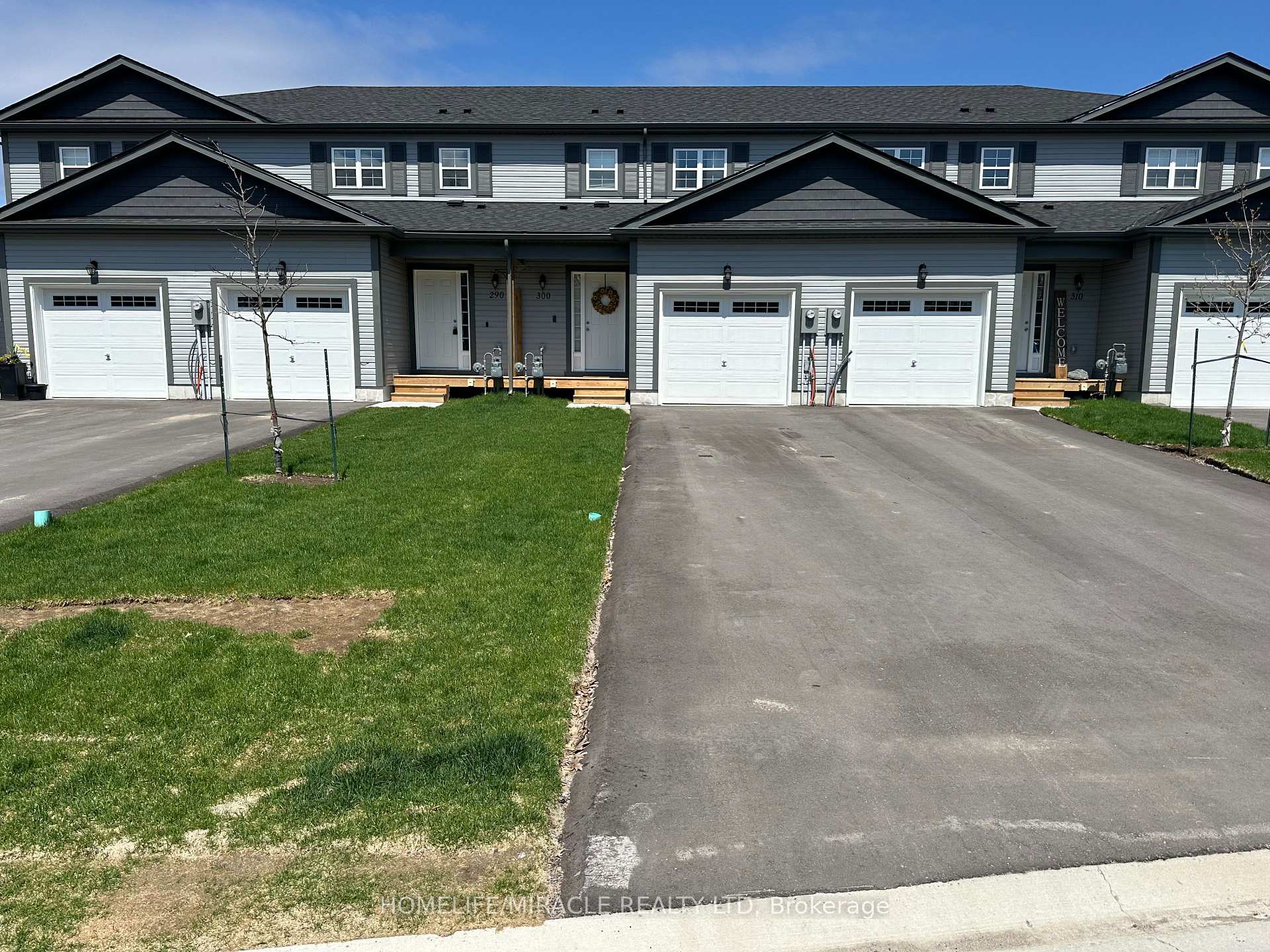 300 daffodil Court, Gravenhurst, ON P1P 0B8