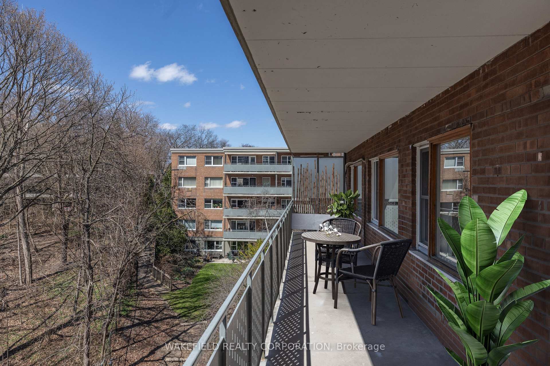 2 Bedrooms Co-op at 21 Dale,  Toronto For sale