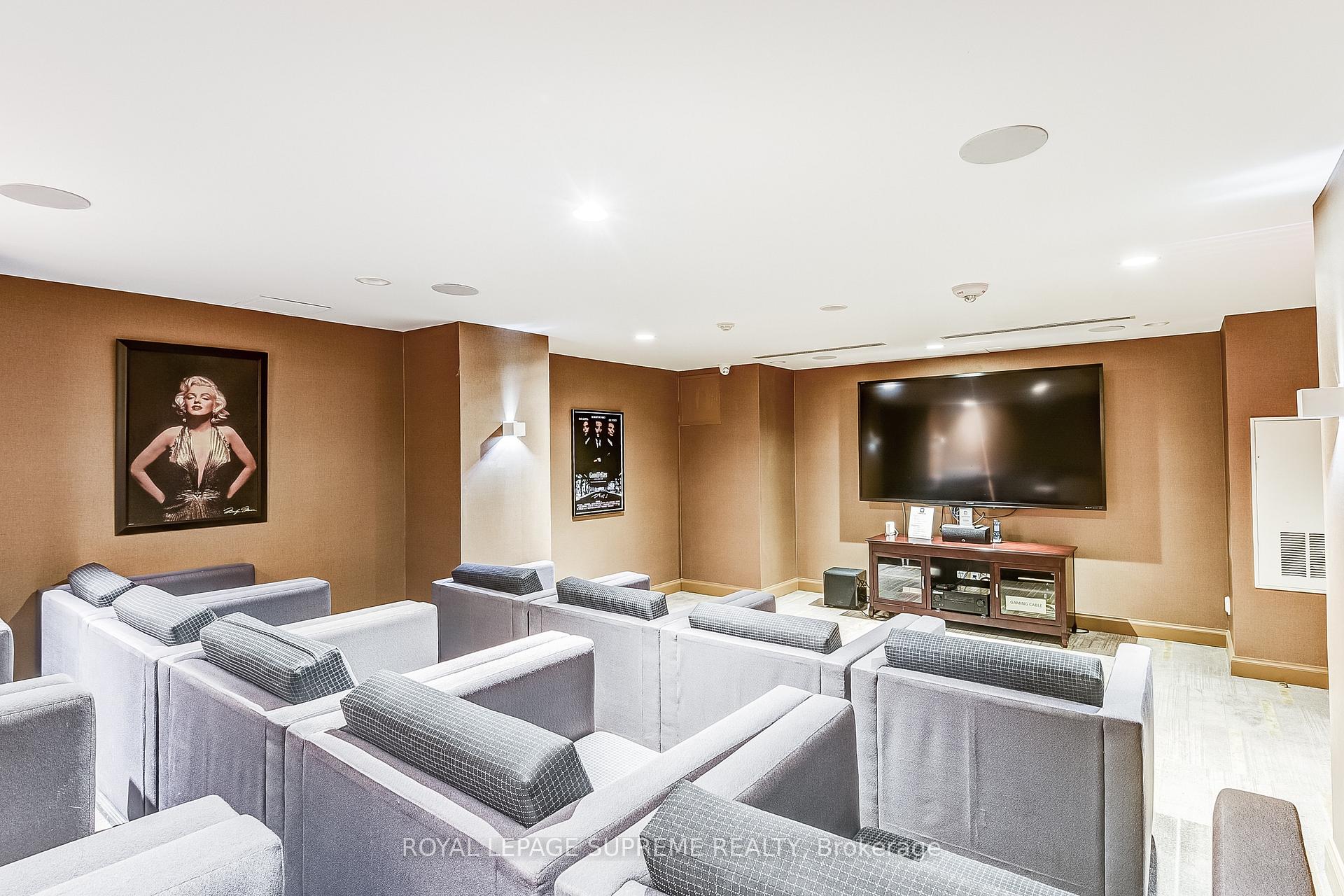 2 Bedrooms Condo at 825 Church, Toronto For sale