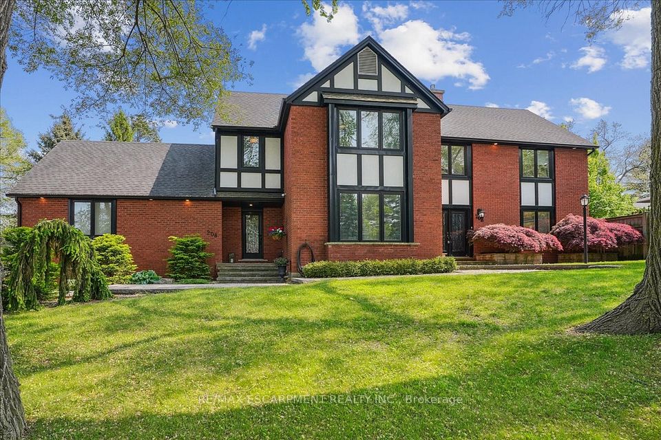 208 Mohawk Road
