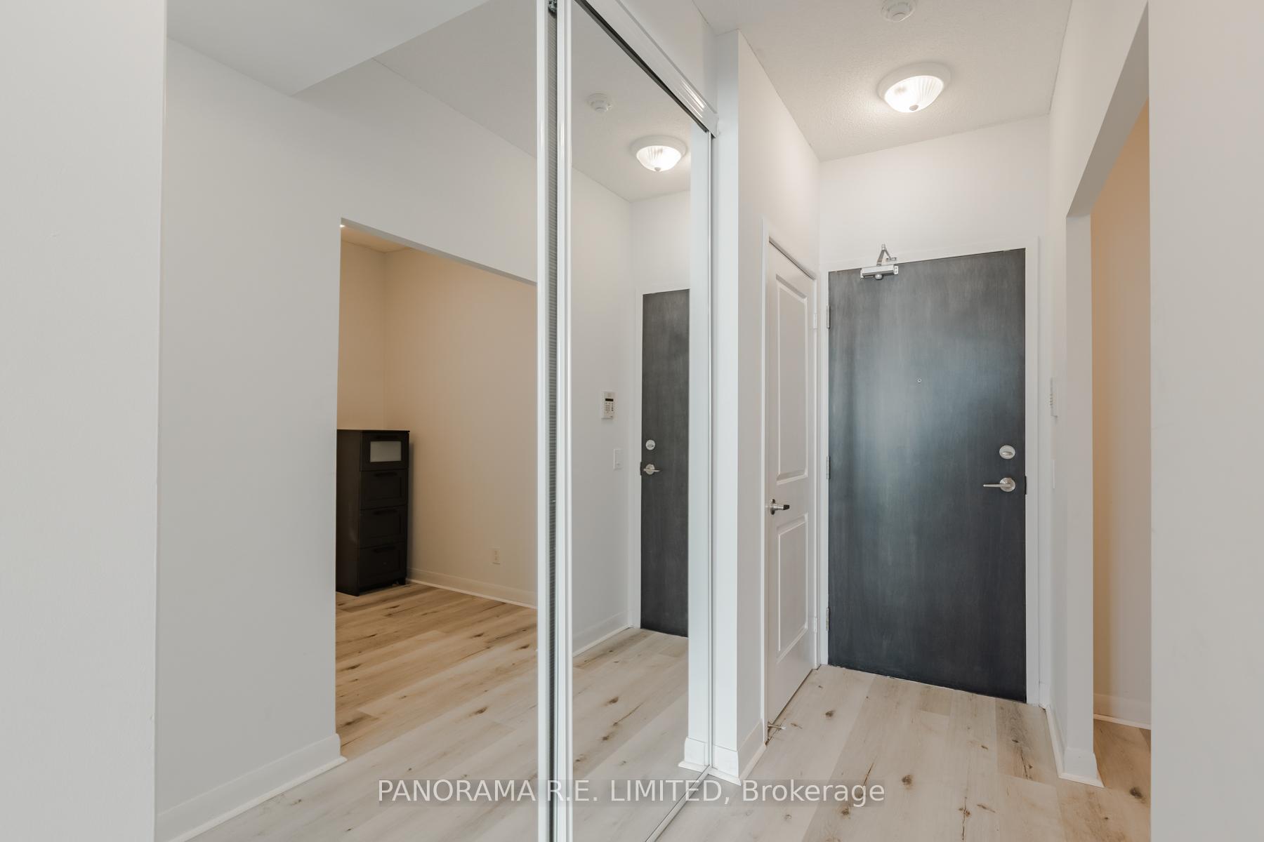3 Bedrooms Condo at 235 Sherway Gardens, Toronto For sale