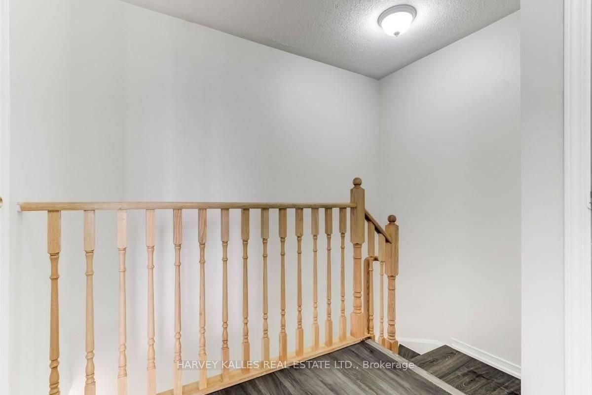 25 Strangford Lane 302