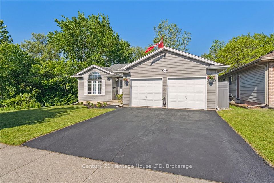 253 St Lawrence Drive