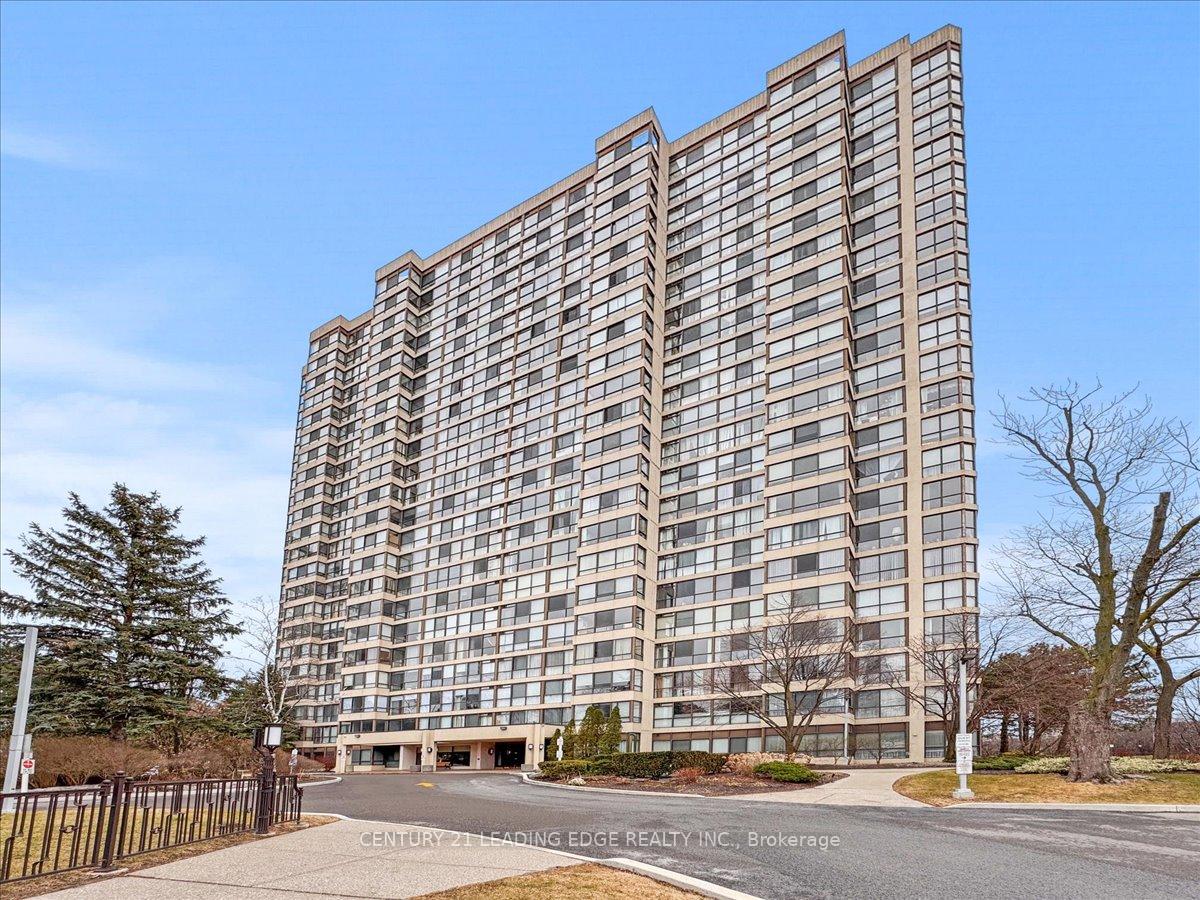 3 Bedrooms Condo at 131 TORRESDALE,  Toronto For sale