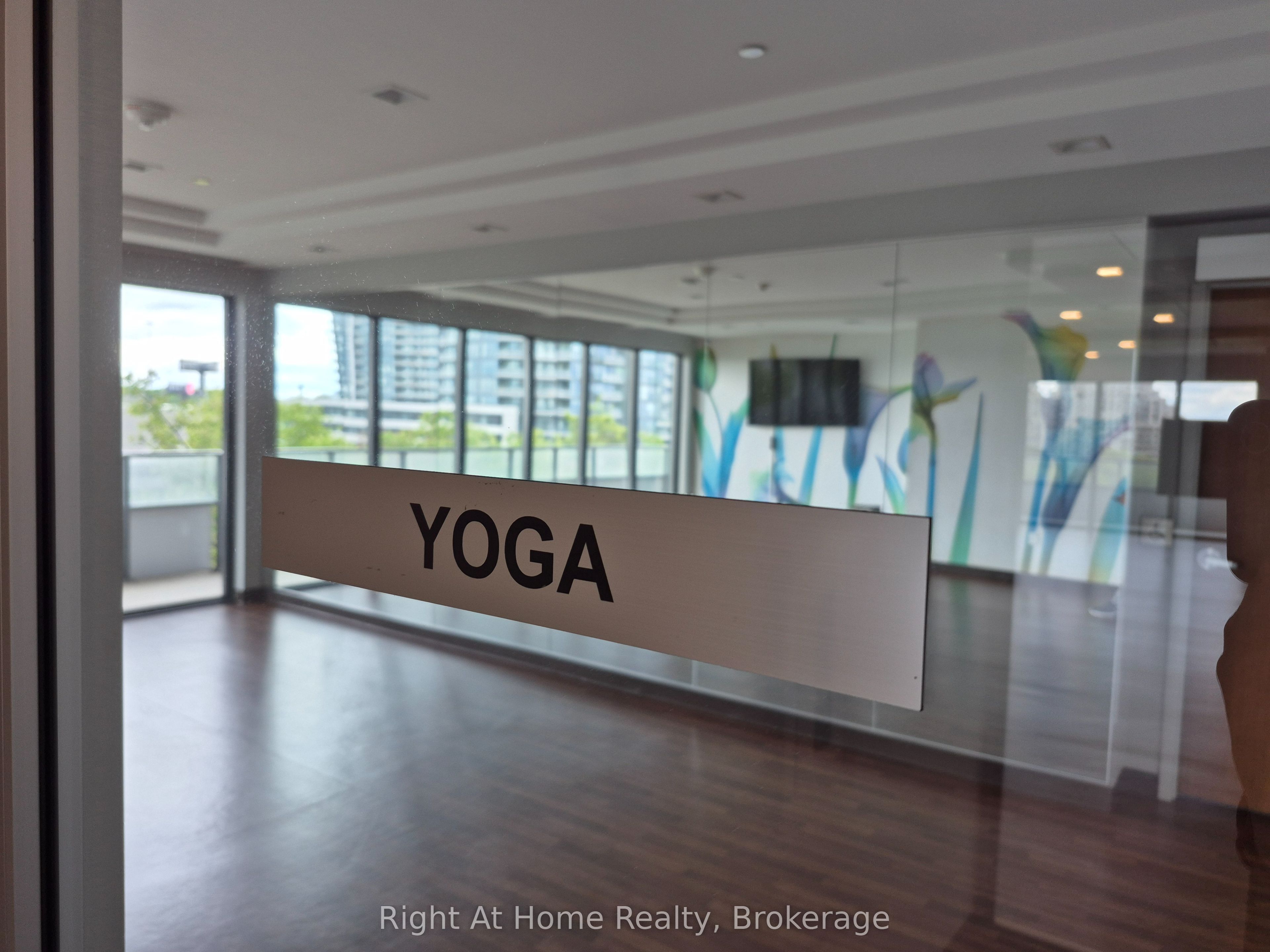 20 Shore Breeze Drive, #310