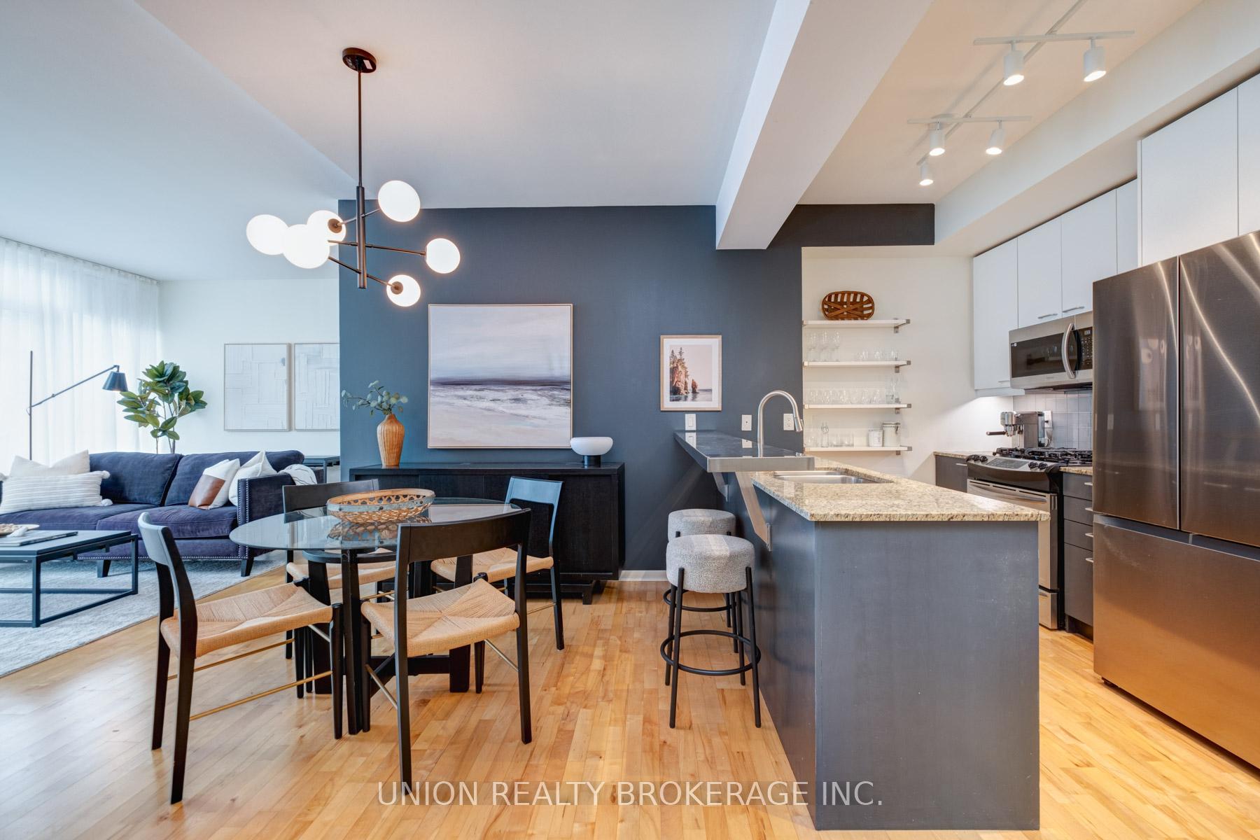 2 Bedrooms Condo at 333 Adelaide, Toronto For sale