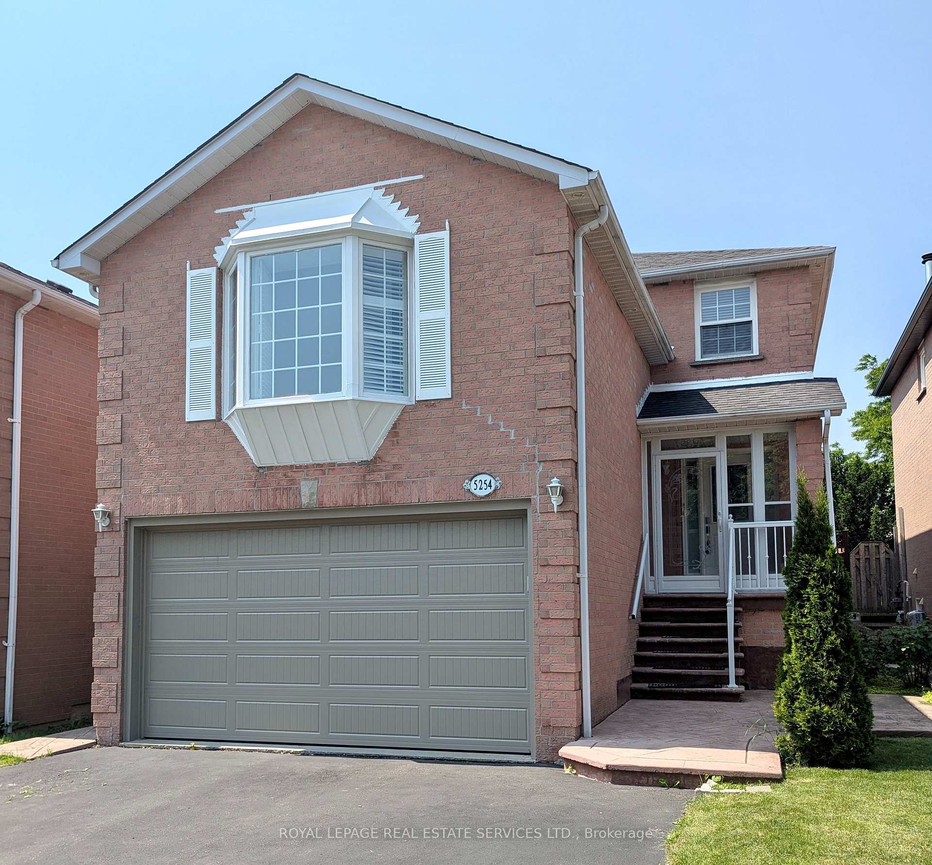 5254 Astwell Avenue, Mississauga, ON L5R 3H8