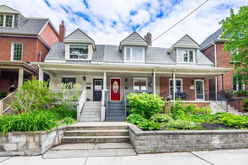 257 Montrose