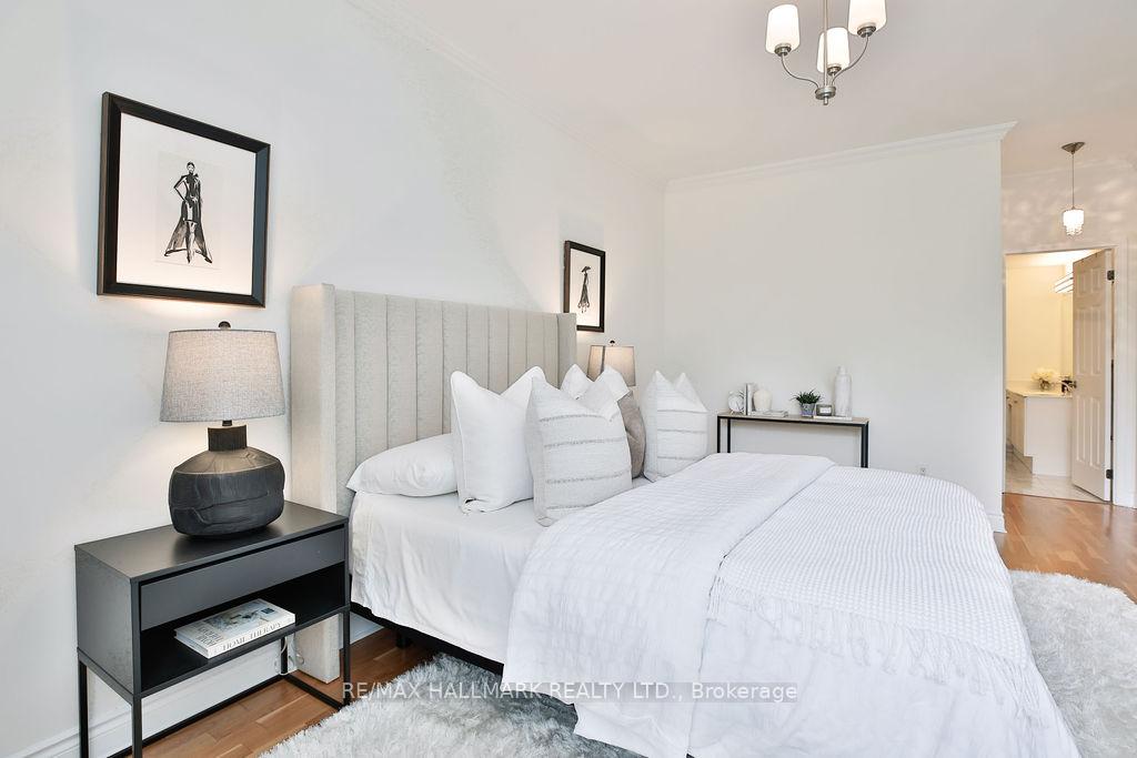 2 Bedrooms Condo at 2511 Bloor, Toronto For sale