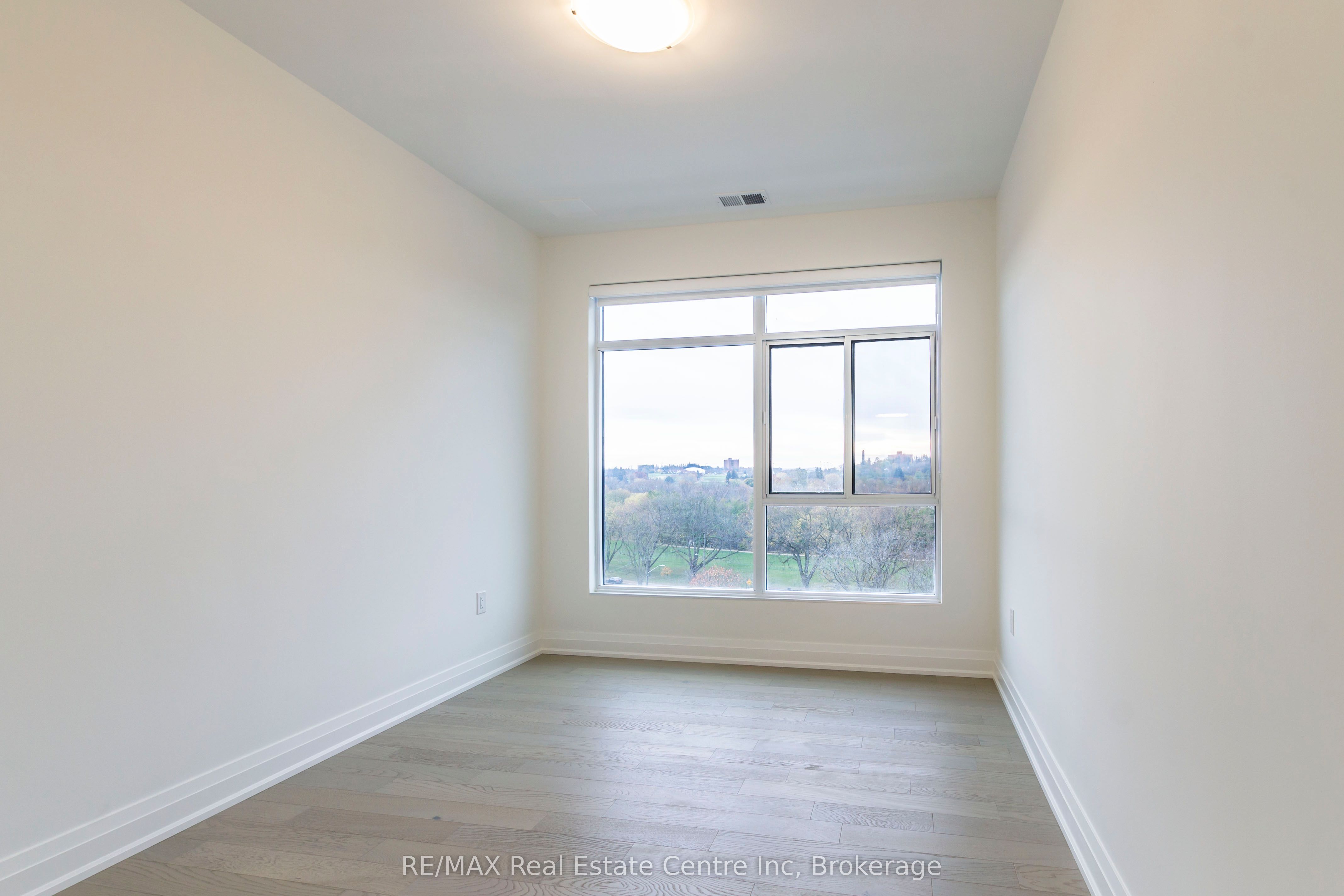71 Wyndham Street S, #701