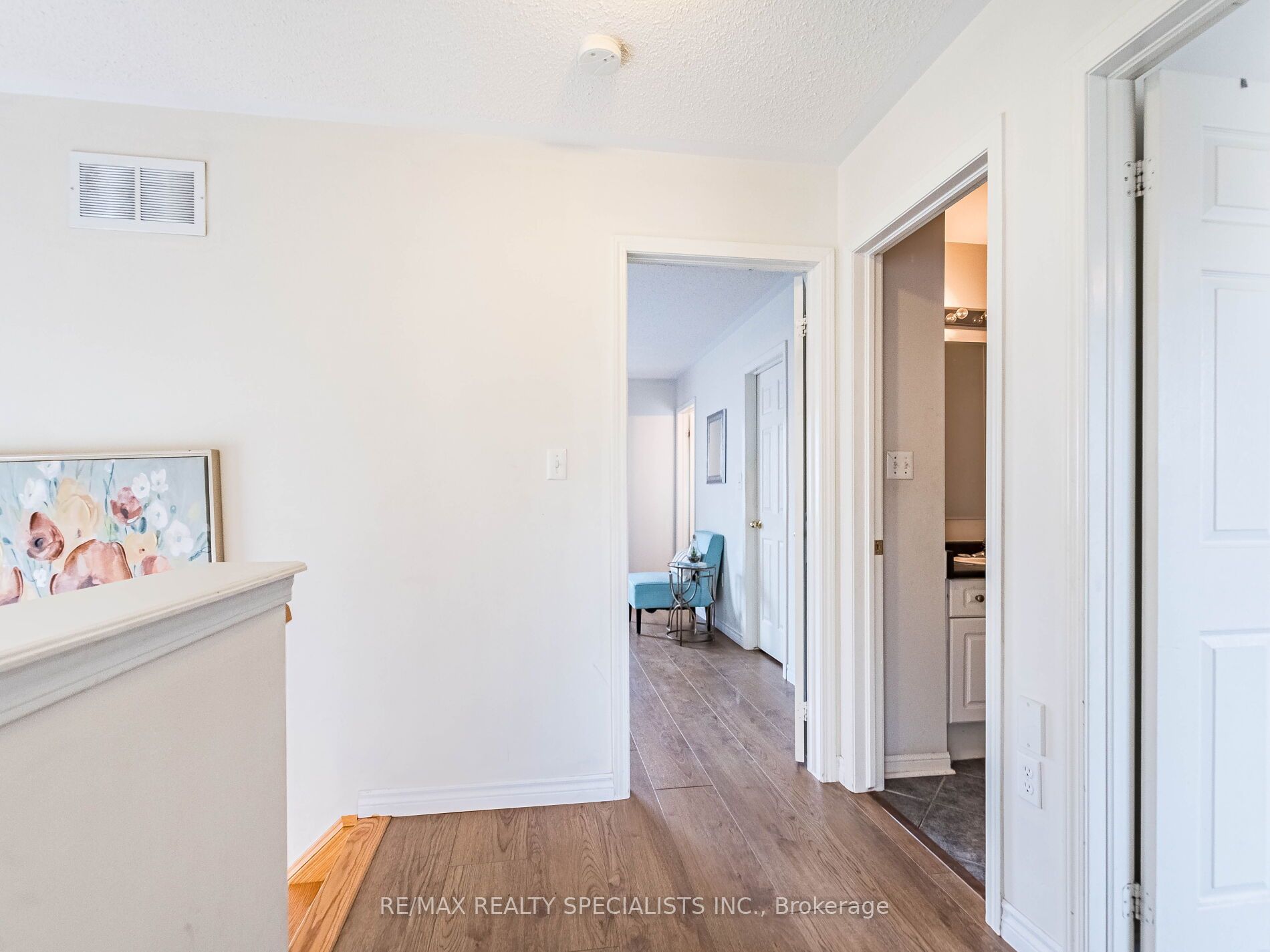 105 DECKER HOLLOW Circle