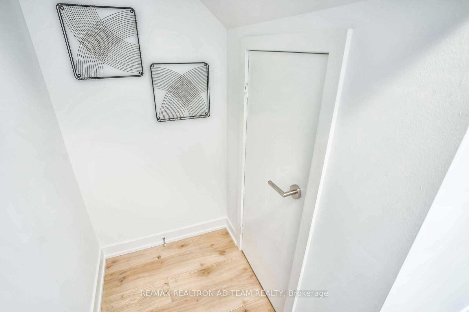3 Bedrooms Condo at 2799 Kingston,  Toronto For sale