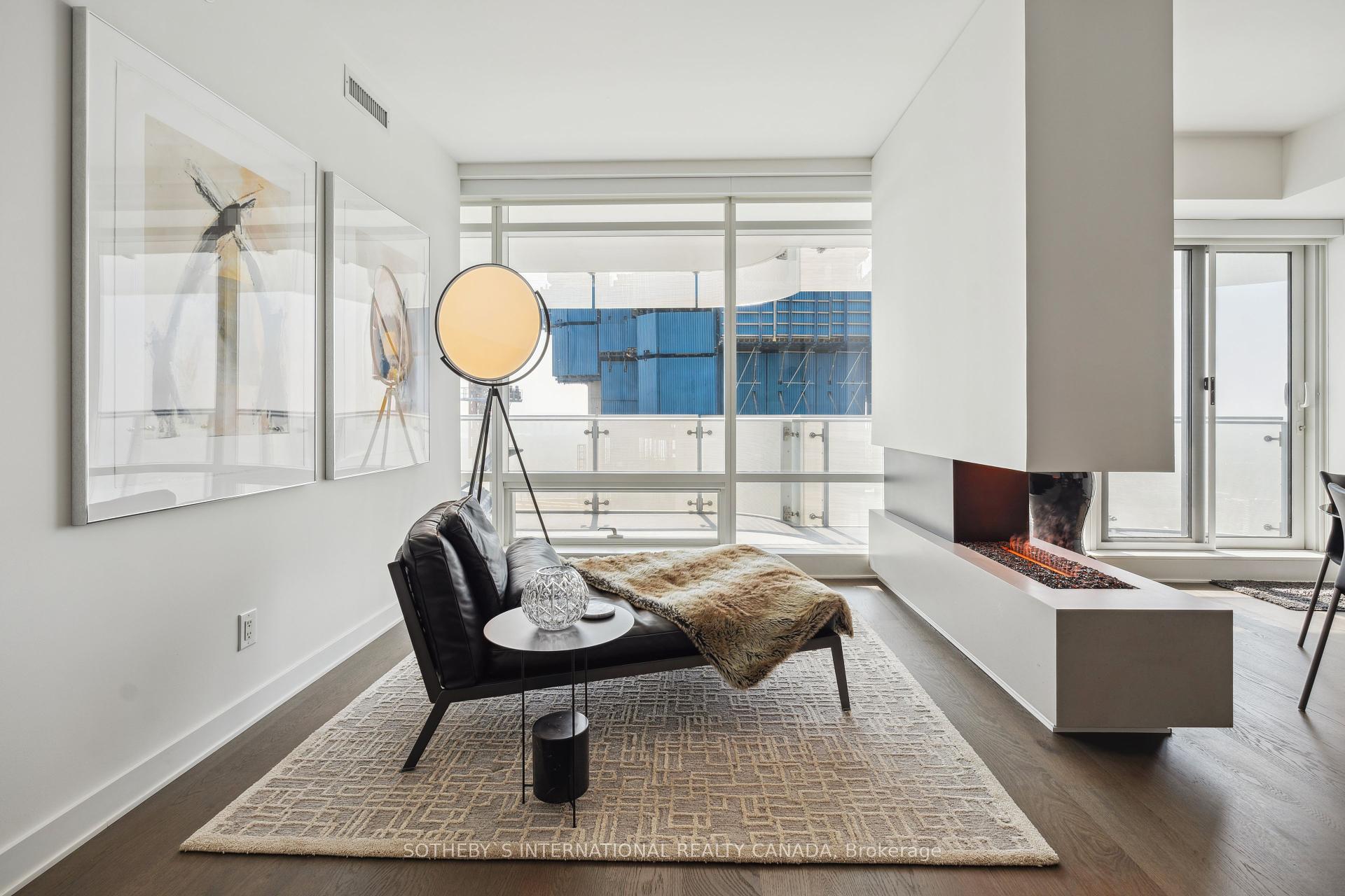 3 Bedrooms Condo at 1 Bloor,  Toronto For sale