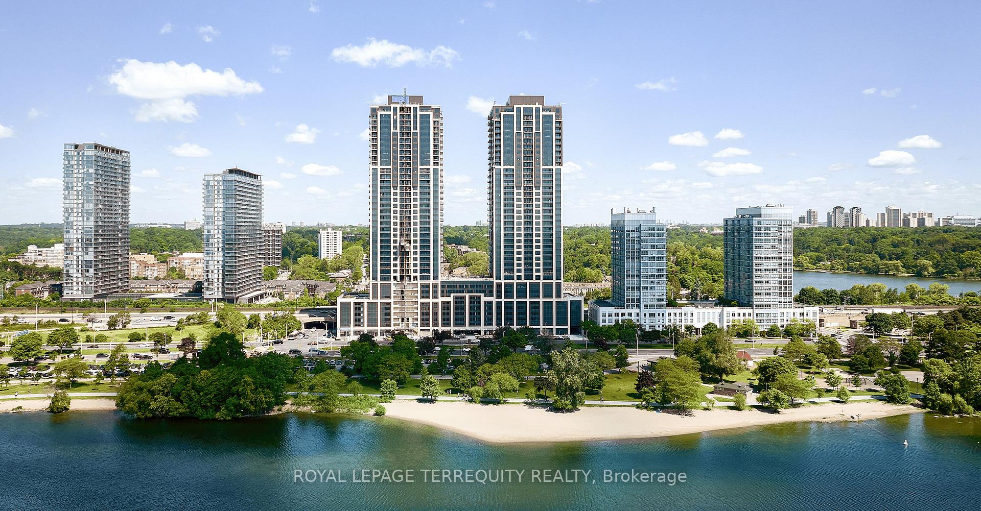 3 Bedrooms Condo at 1926 Lake Shore, Toronto For sale