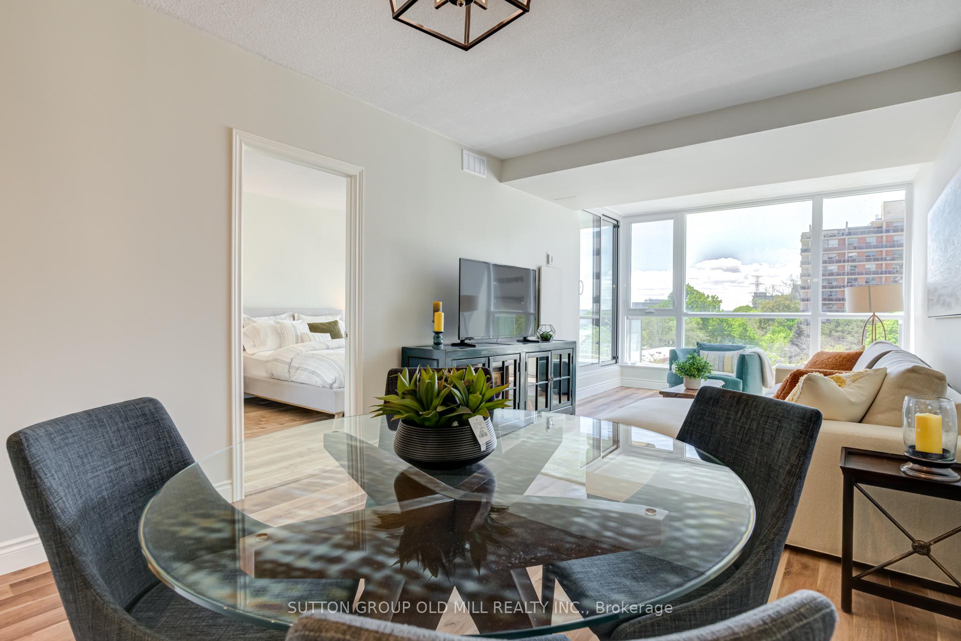1 Bedroom Condo at 415 Locust, Burlington For sale