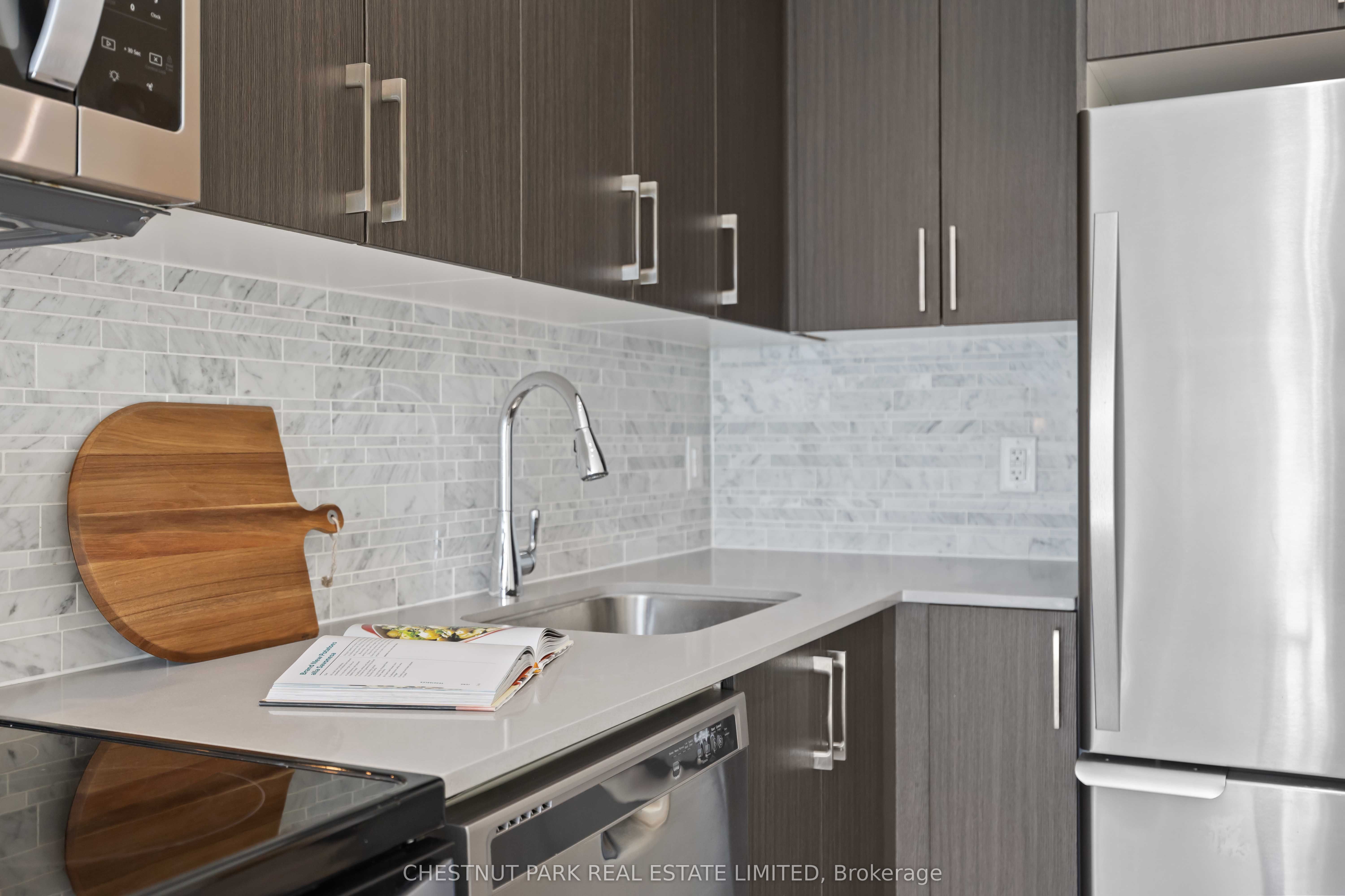 591 Sheppard Avenue E, #1016