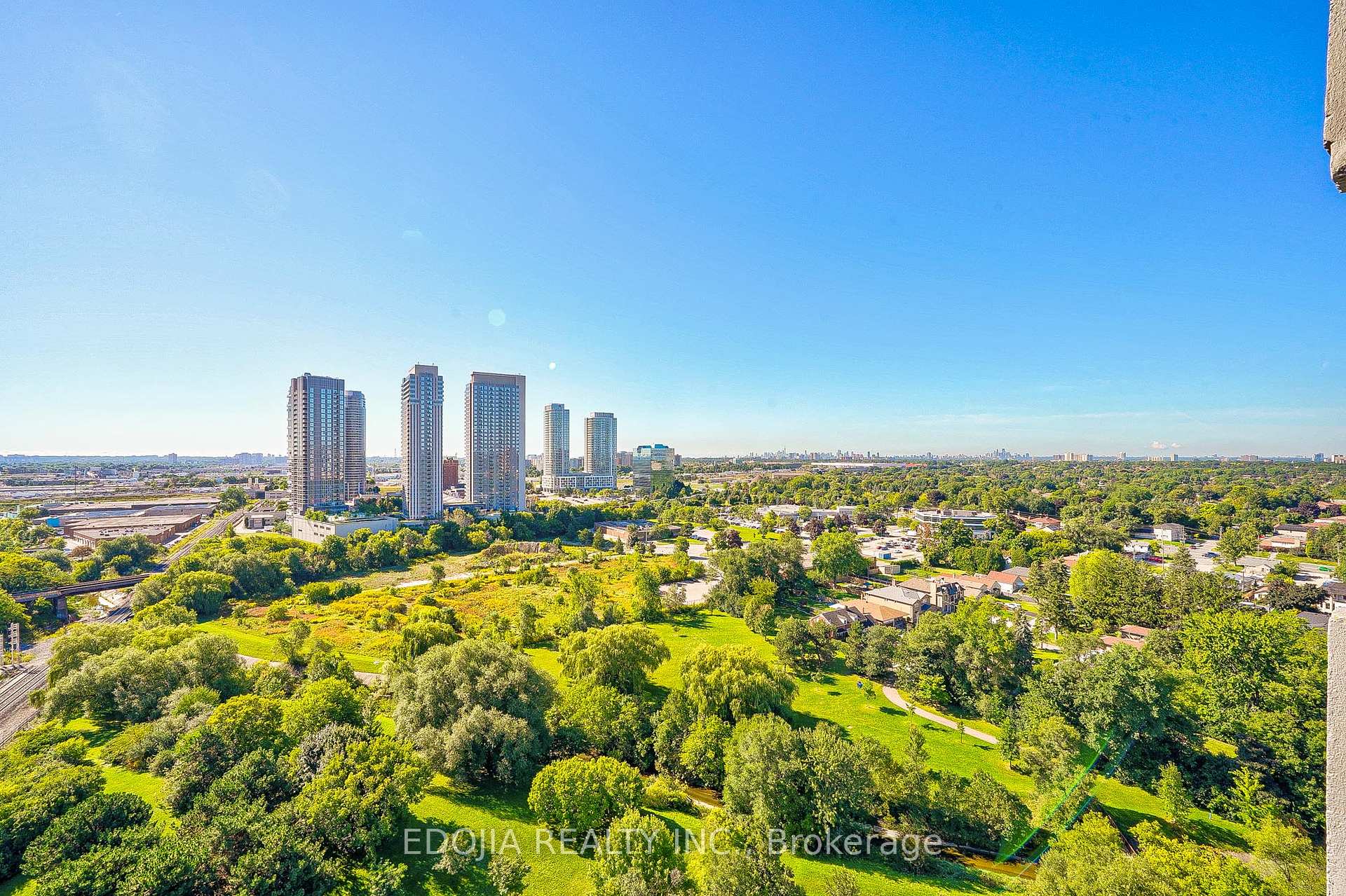 2 Bedrooms Condo at 4101 Sheppard,  Toronto For sale