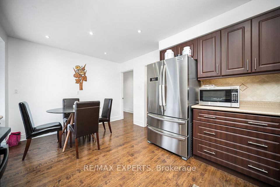 66 Carl Crescent