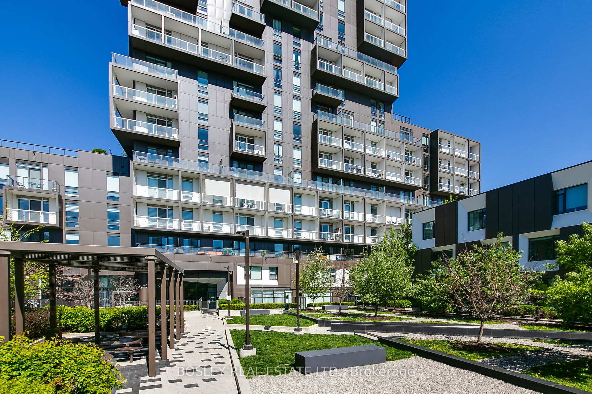 2 Bedrooms Condo at 80 Vanauley, Toronto For sale