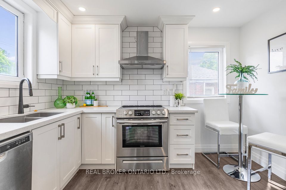 6 West 4th Street, Hamilton, ON L9C 3M1