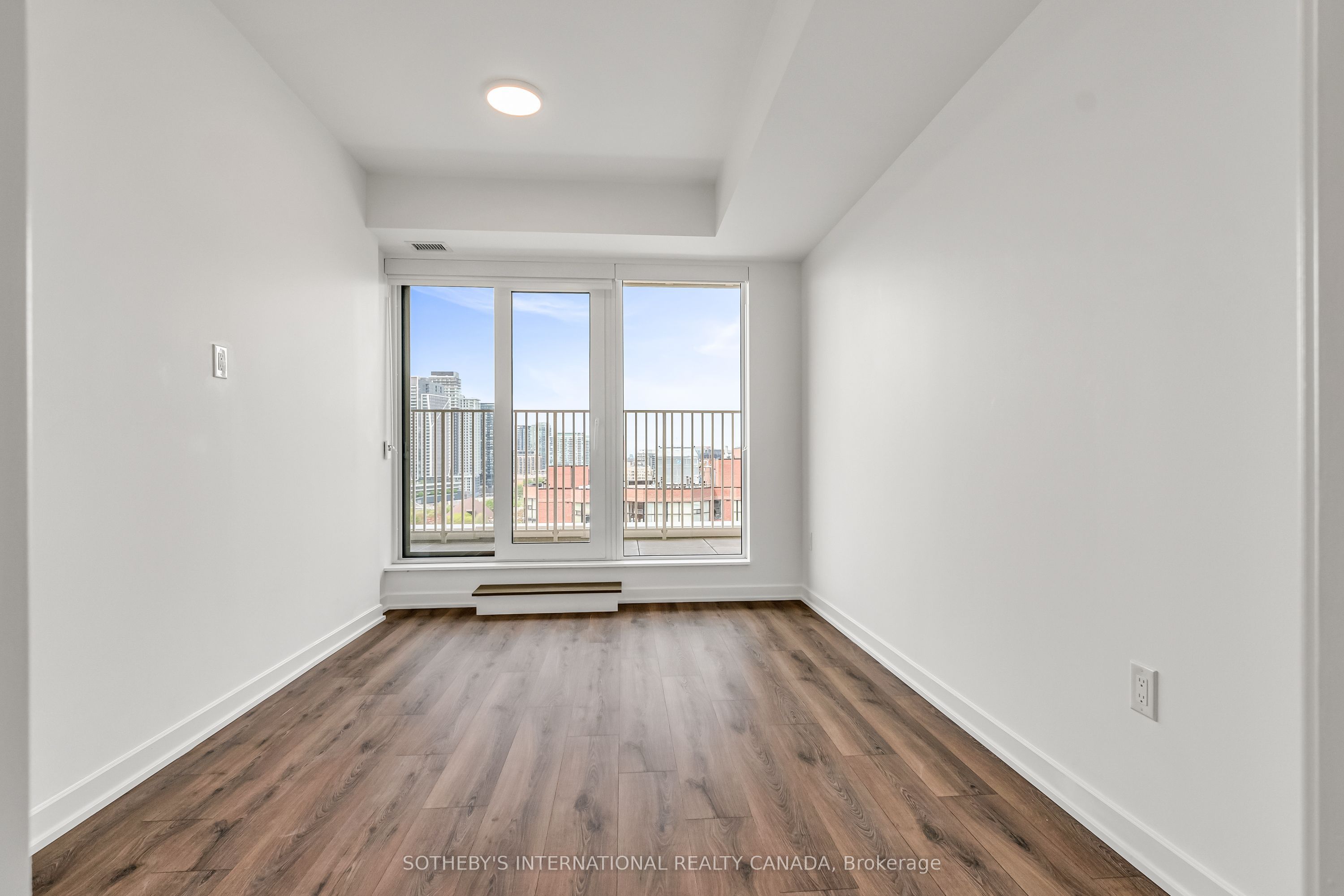 88 Bathurst Street, #1122
