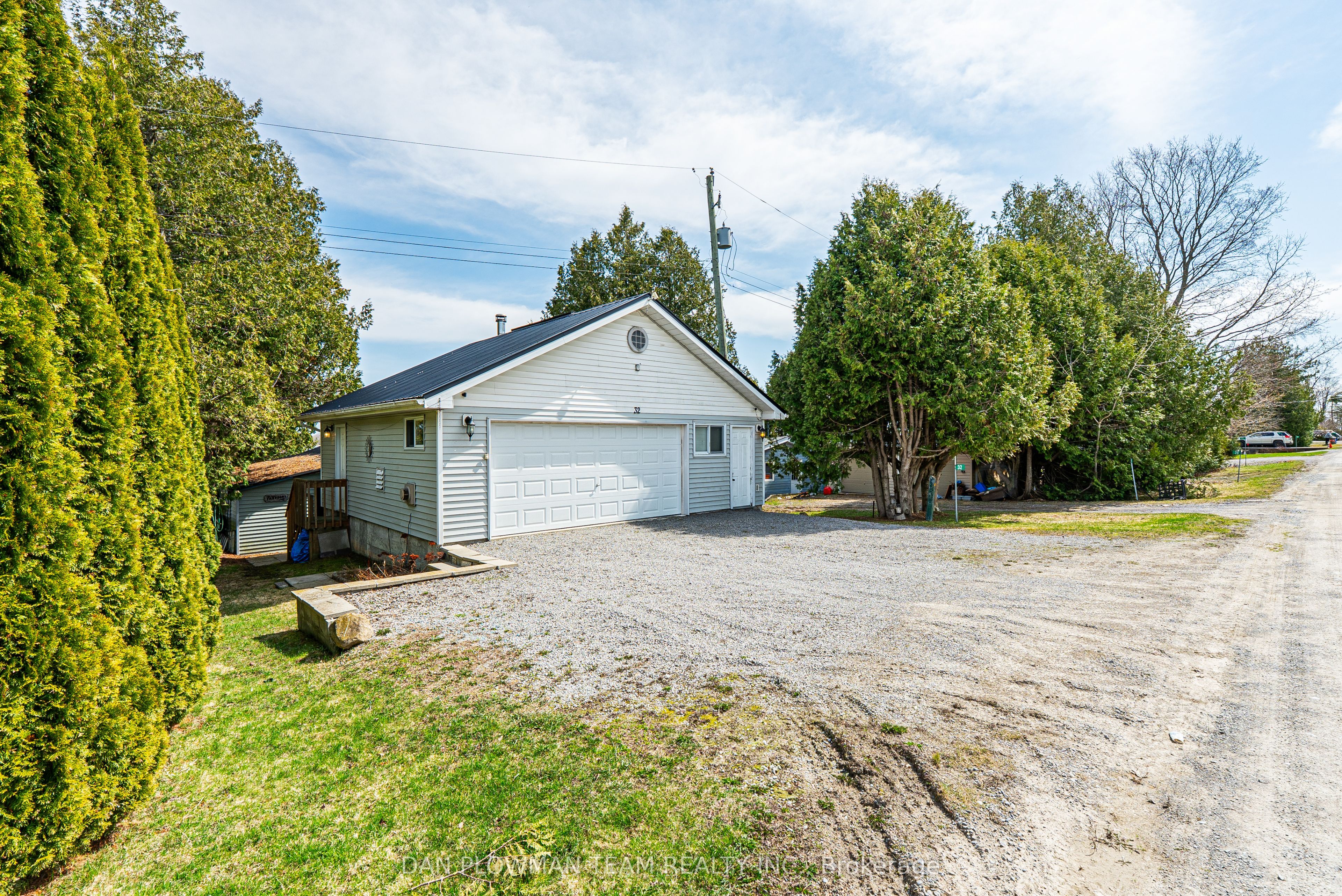 32 Beach Road