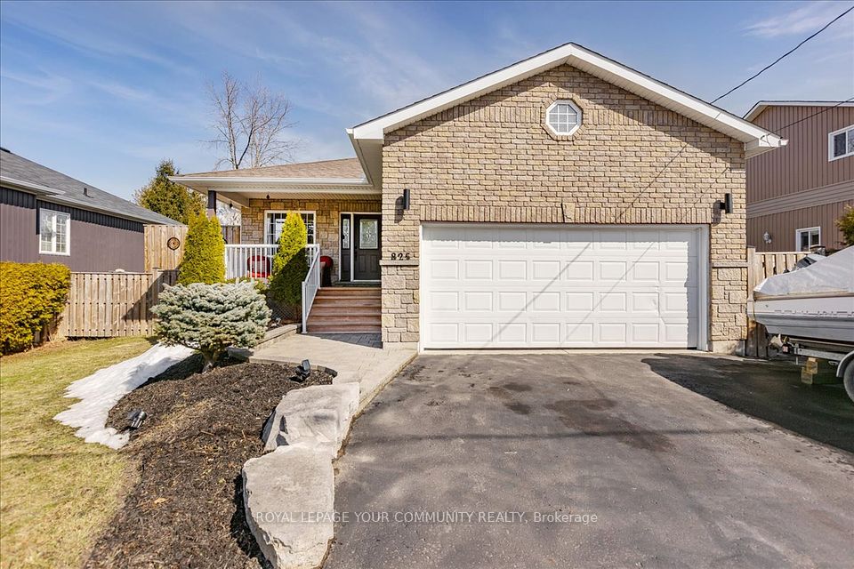 825 Elmwood Road
