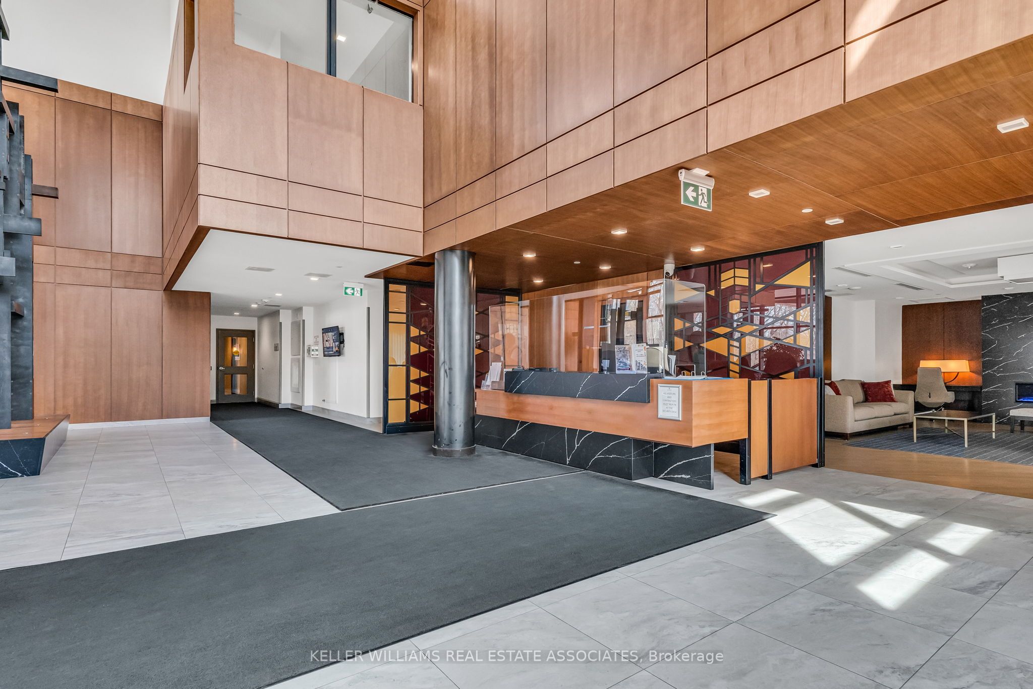 1575 Lakeshore Road W, #231