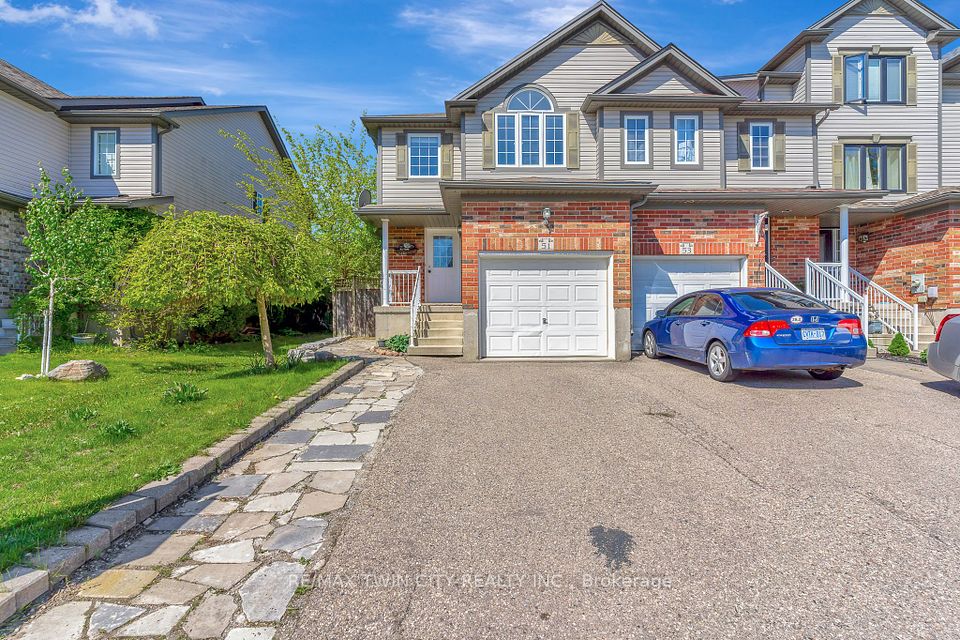 51 Madeleine Street, Kitchener, ON N2R 1V4