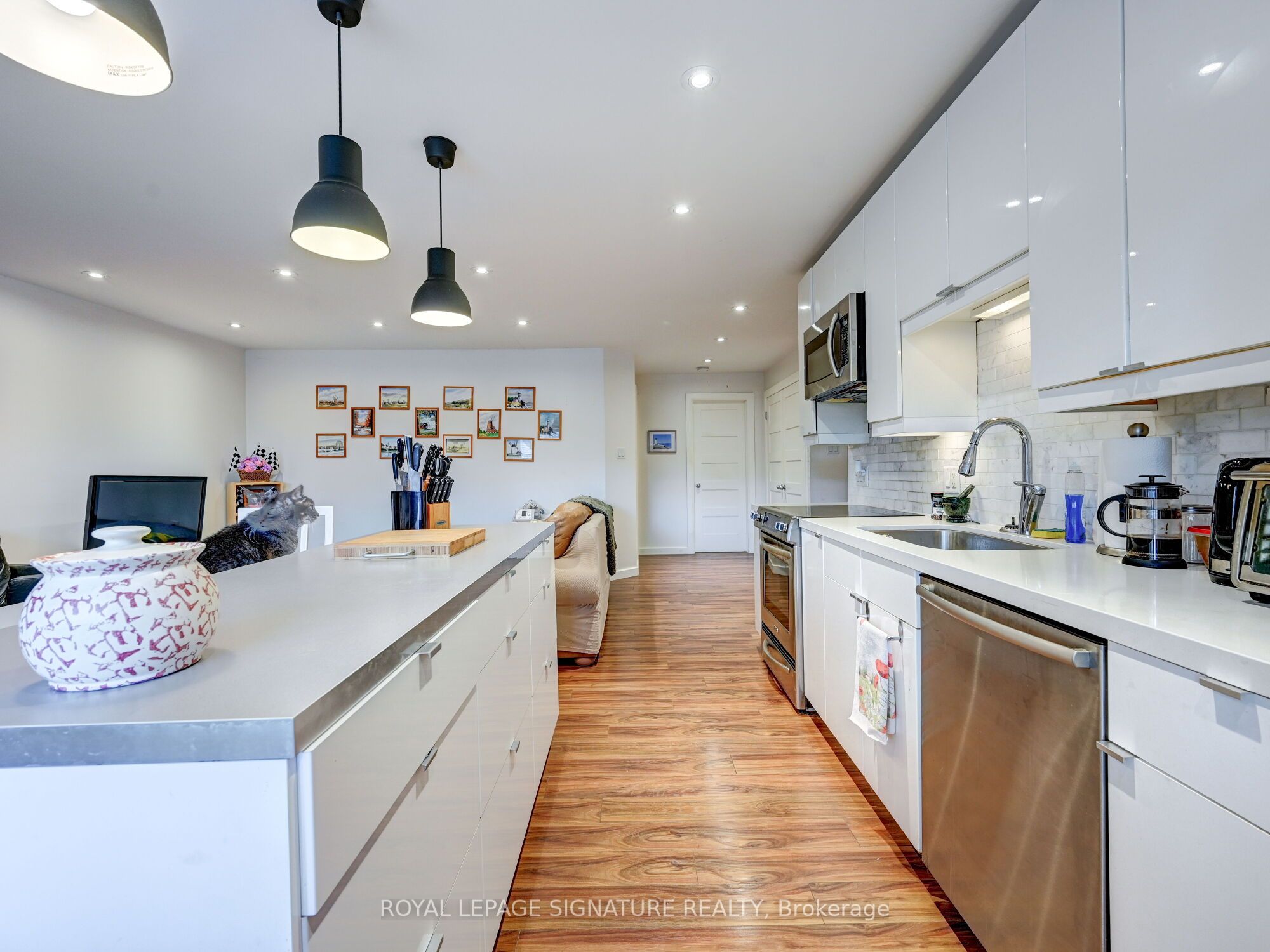 40 Cavell Avenue, Toronto W06 Mimico