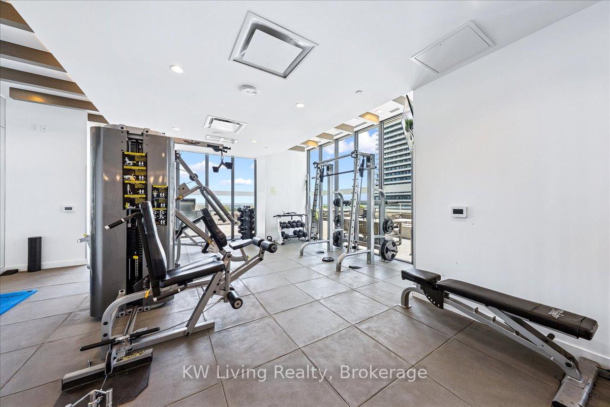 2 Bedrooms Condo at 70 Annie Craig, Toronto For sale