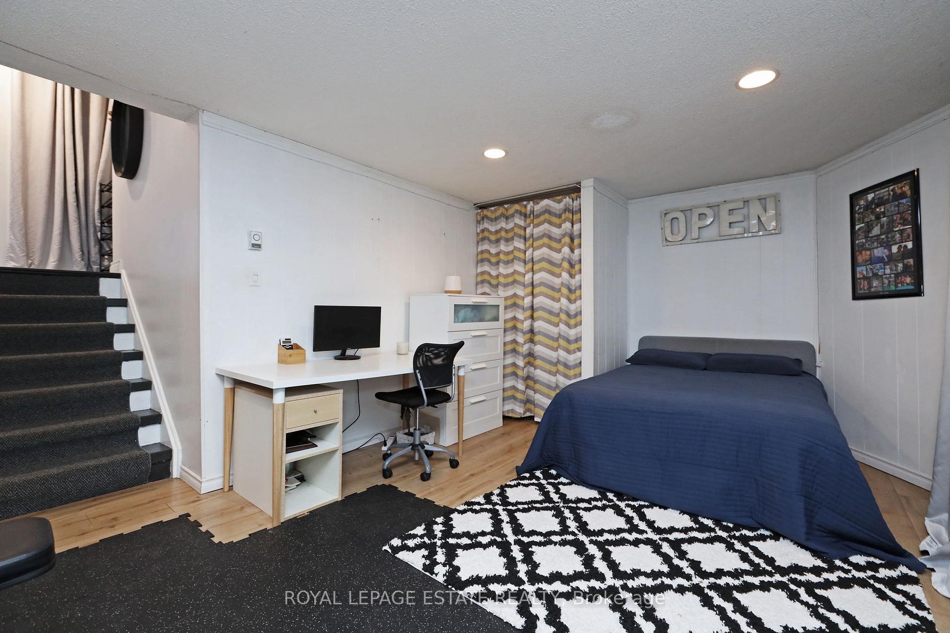 4 Bedrooms Condo at 3100 Kingston, Toronto For sale