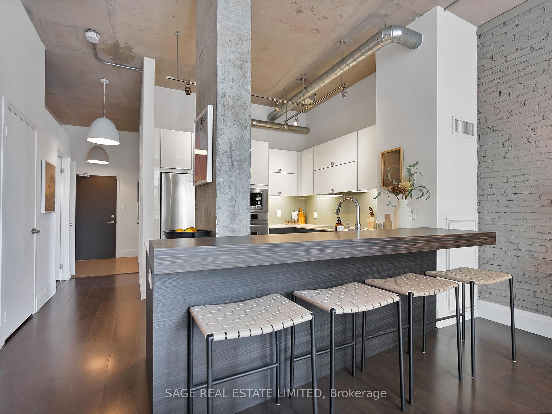 3 Bedrooms Condo at 955 Queen, Toronto For sale