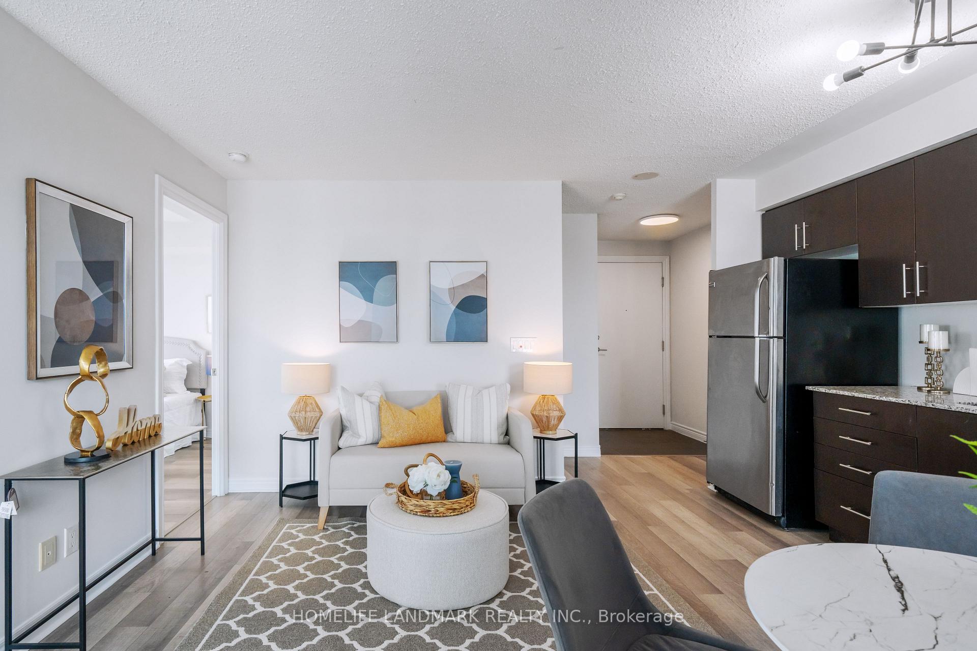 2 Bedrooms Condo at 50 Town Centre, Toronto For sale