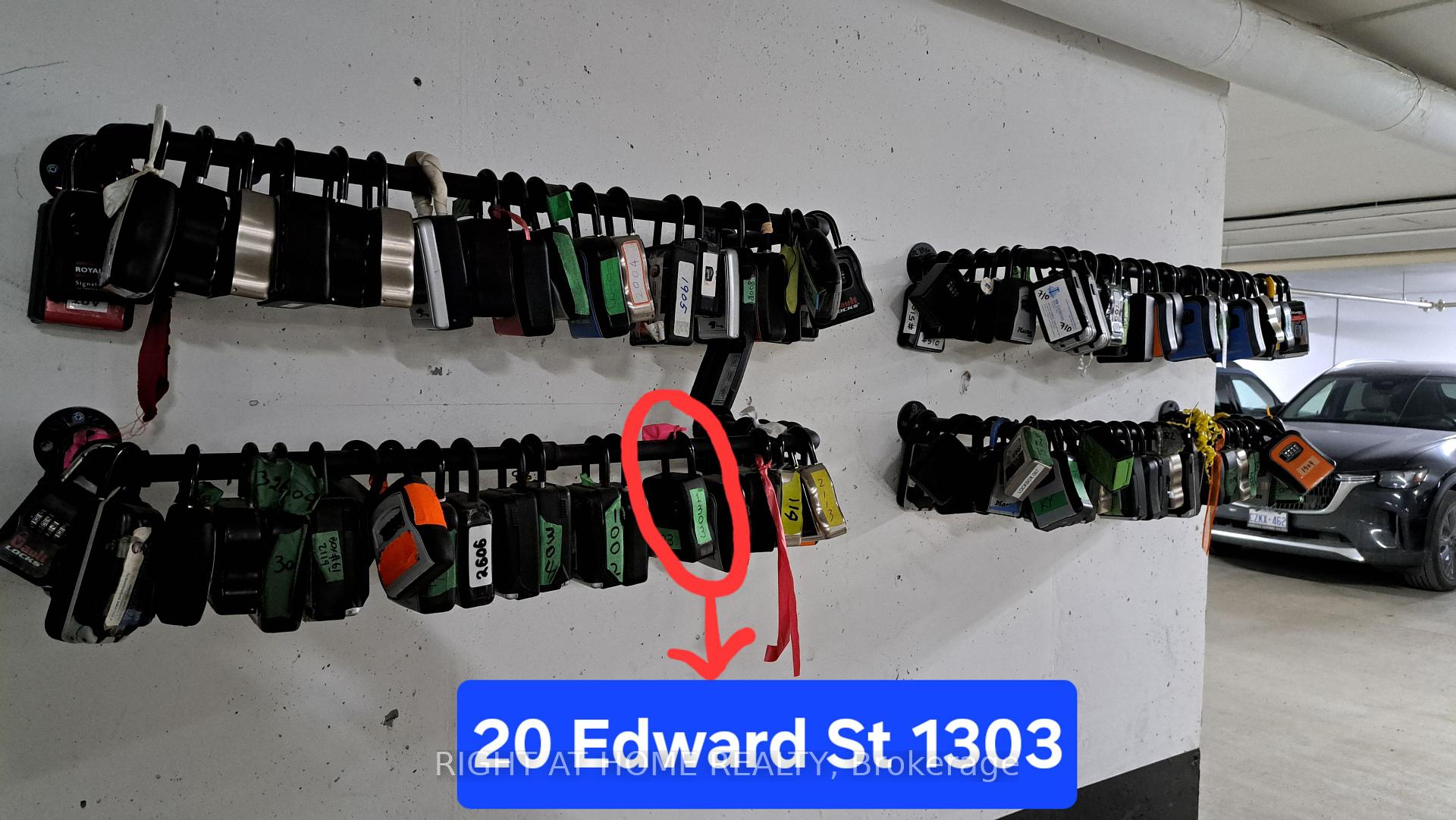 3 Bedrooms Condo at 20 Edward, Toronto For sale
