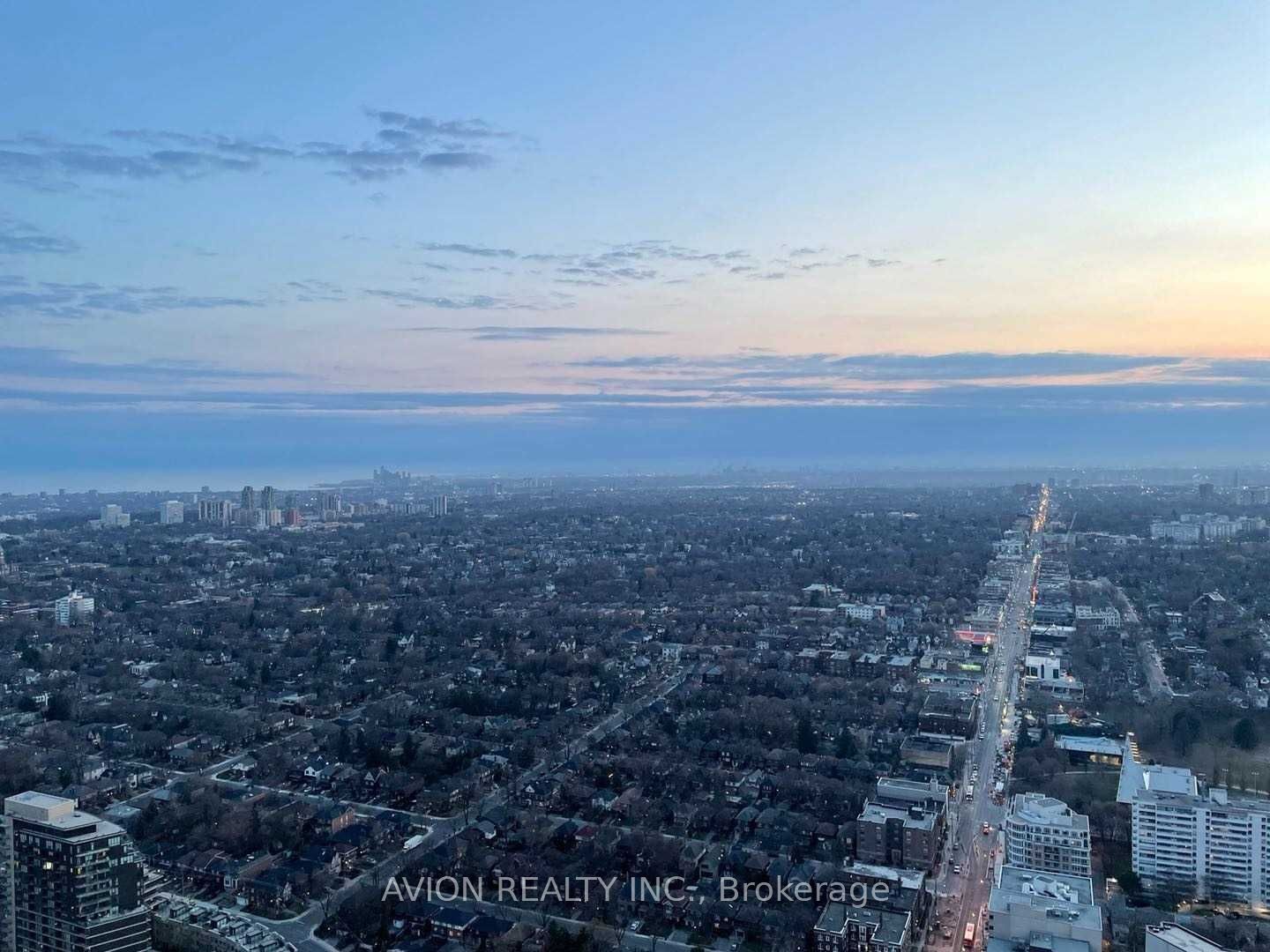 8 Eglinton Avenue E, #4902
