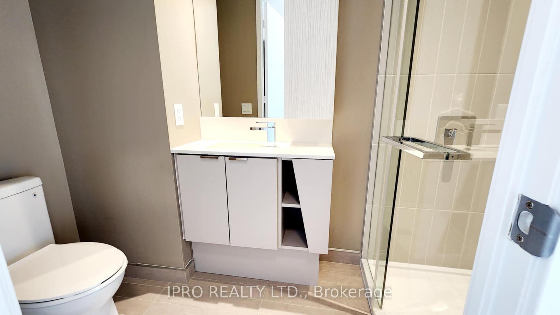 2 Bedrooms Condo at 3883 Quartz, Mississauga For sale
