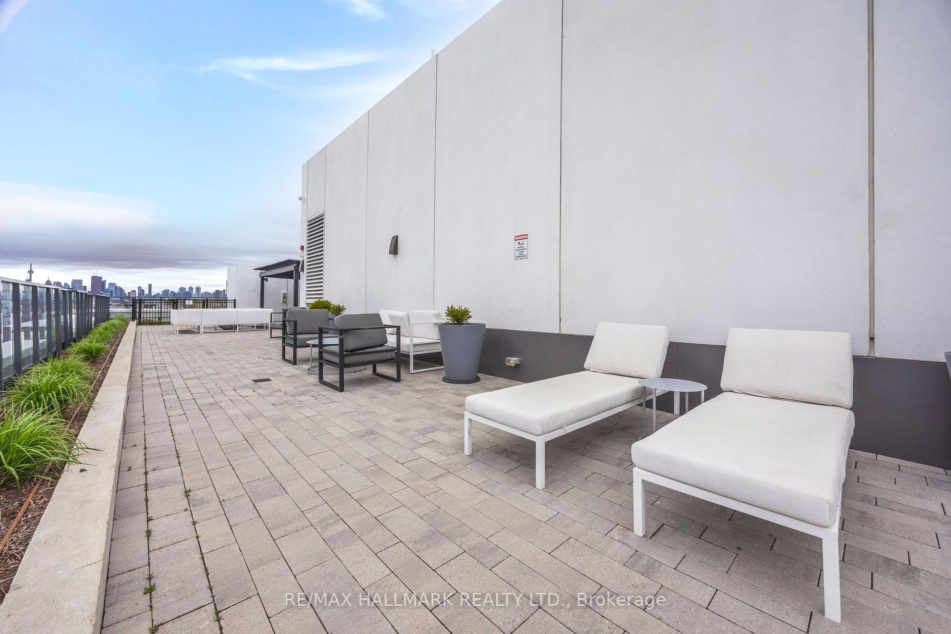 3 Bedrooms Condo at 1630 Queen, Toronto For sale