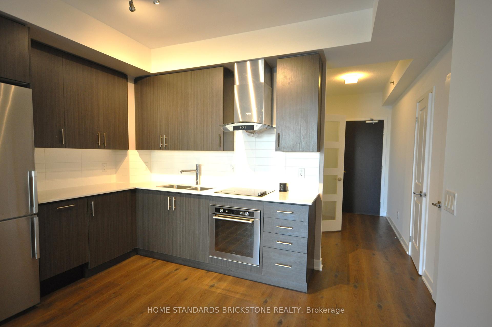 2 Bedrooms Condo at 195 Bonis, Toronto For sale