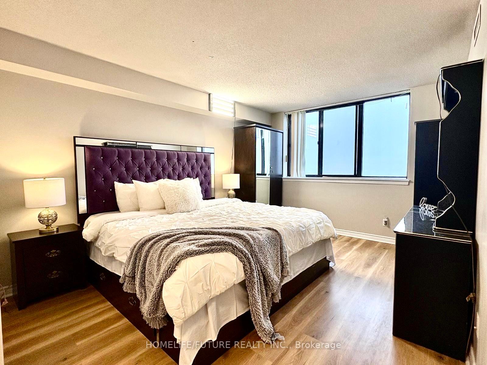 3 Bedrooms Condo at 75 Bamburgh,  Toronto For sale